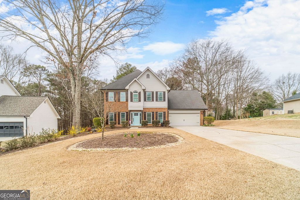 Photo of 2240 Emerald Drive, Loganville, GA 30052 (MLS # 10708635)
