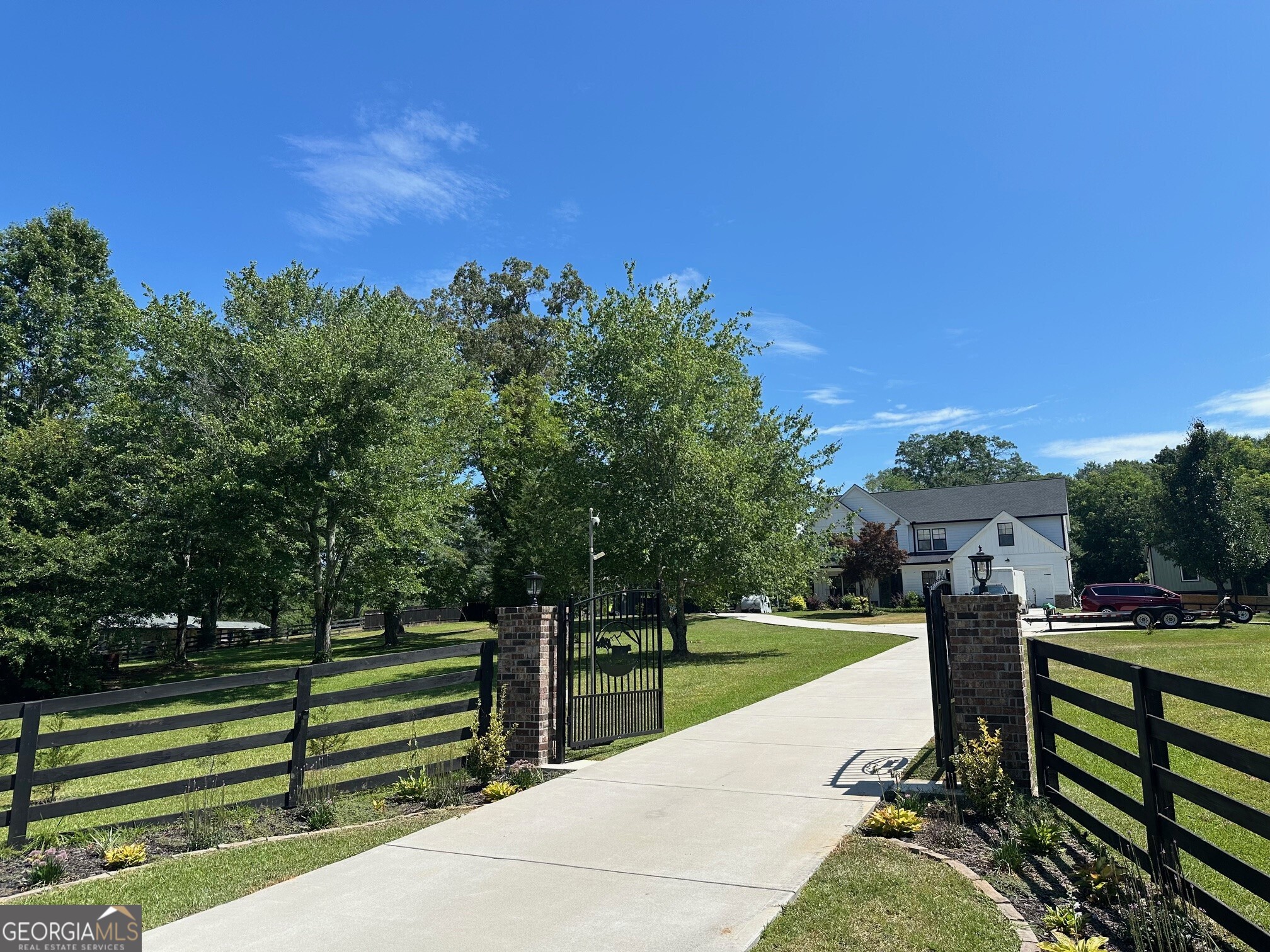 426 N Burnt Hickory RD