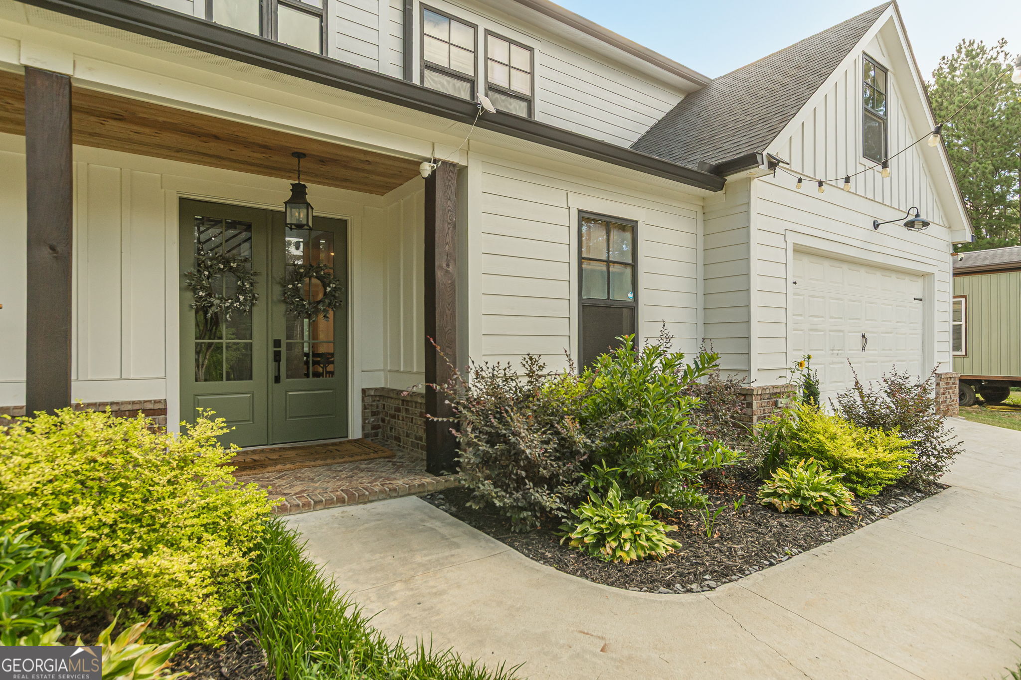 426 N Burnt Hickory RD