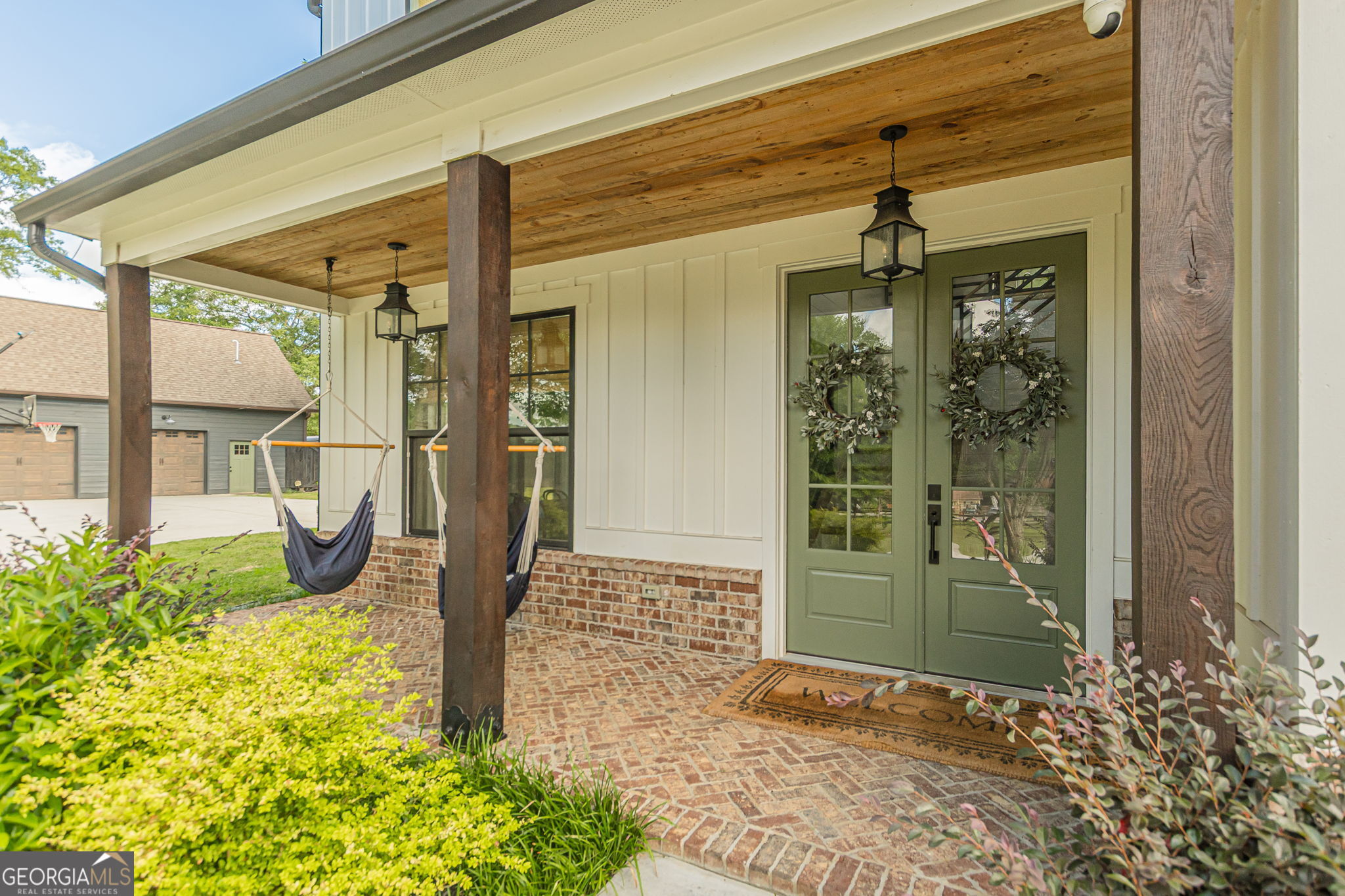 426 N Burnt Hickory RD
