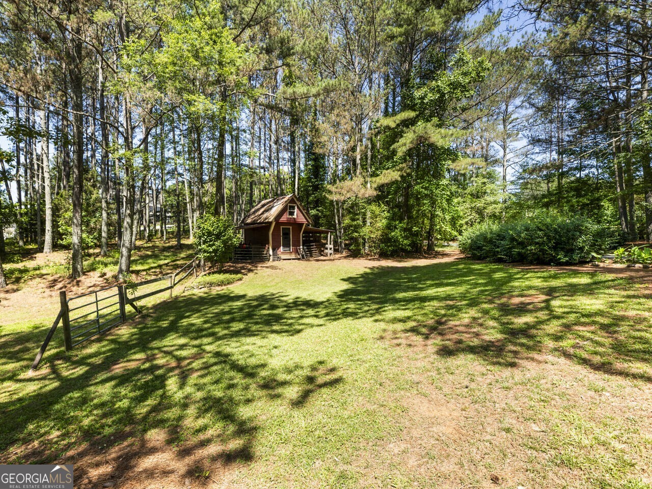3245 Longstreet RD
