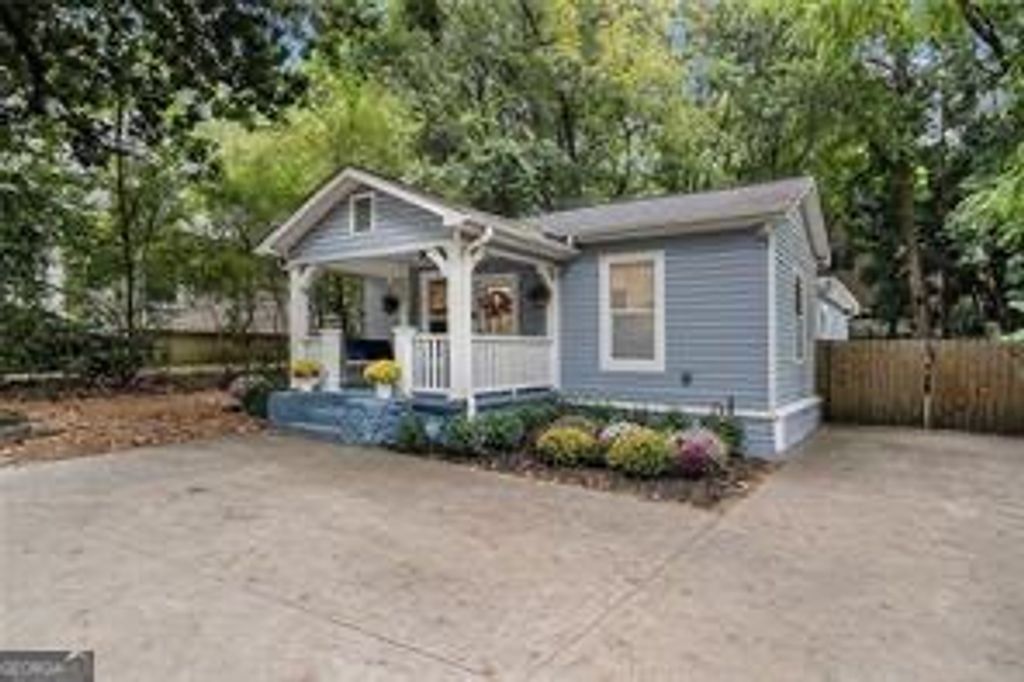 Photo of 1812 Defoor Avenue NW, Atlanta, GA 30318 (MLS # 10635981)