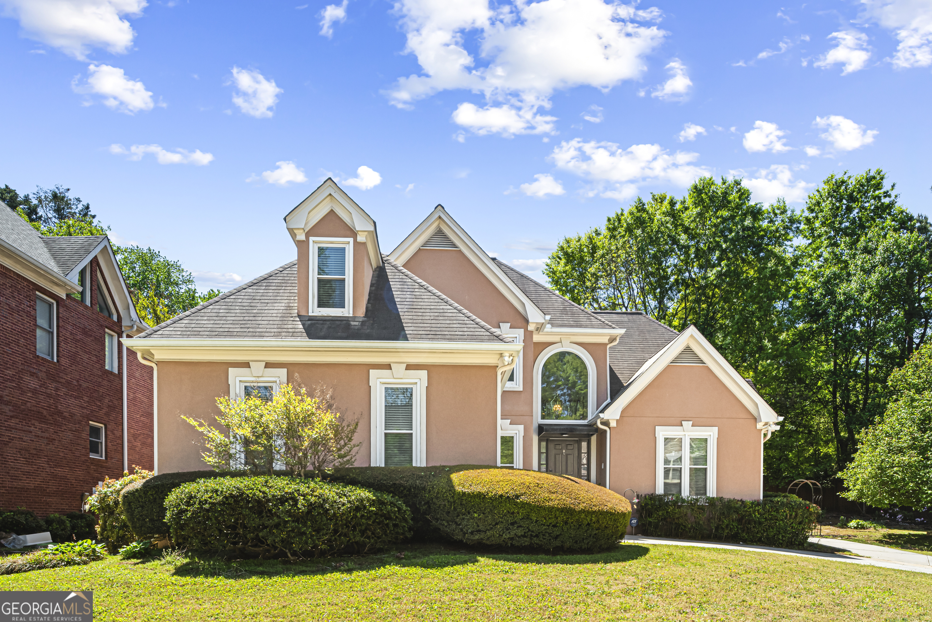 2521 Summeroak DR