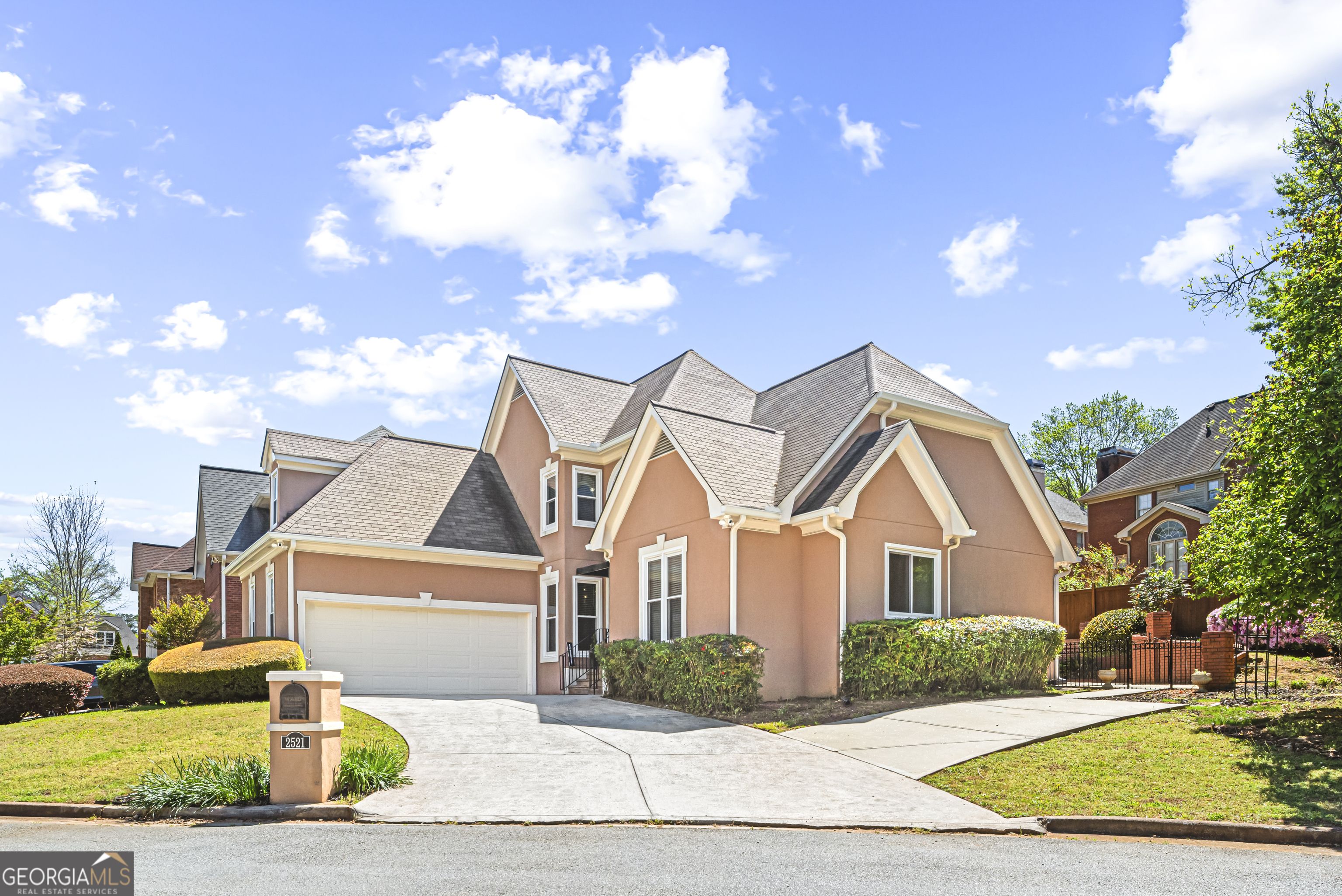 2521 Summeroak DR