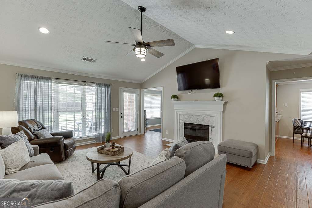 6149 Glen Oak DR