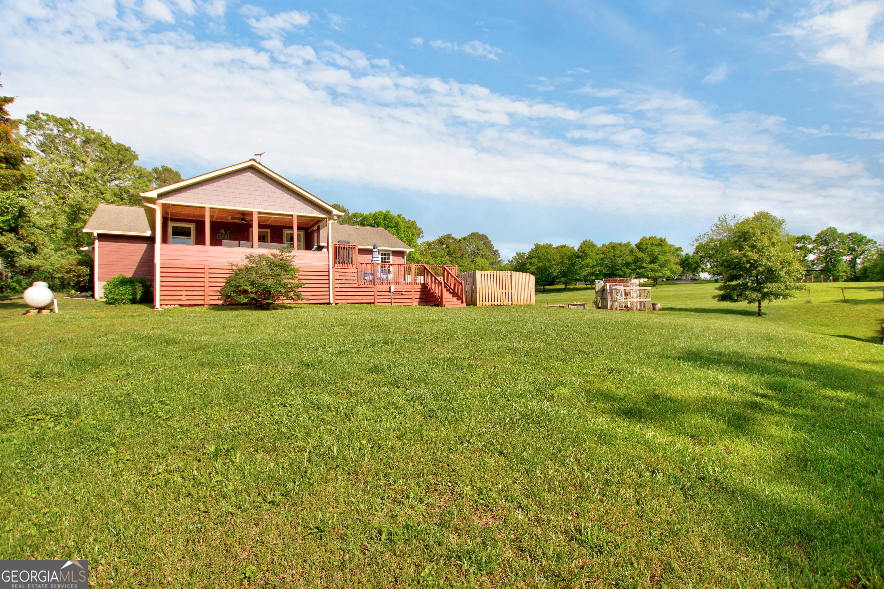 Clarkesville, Georgia 30523, United States, 4 Bedrooms Bedrooms, ,2 BathroomsBathrooms,Residential,Pending,149924