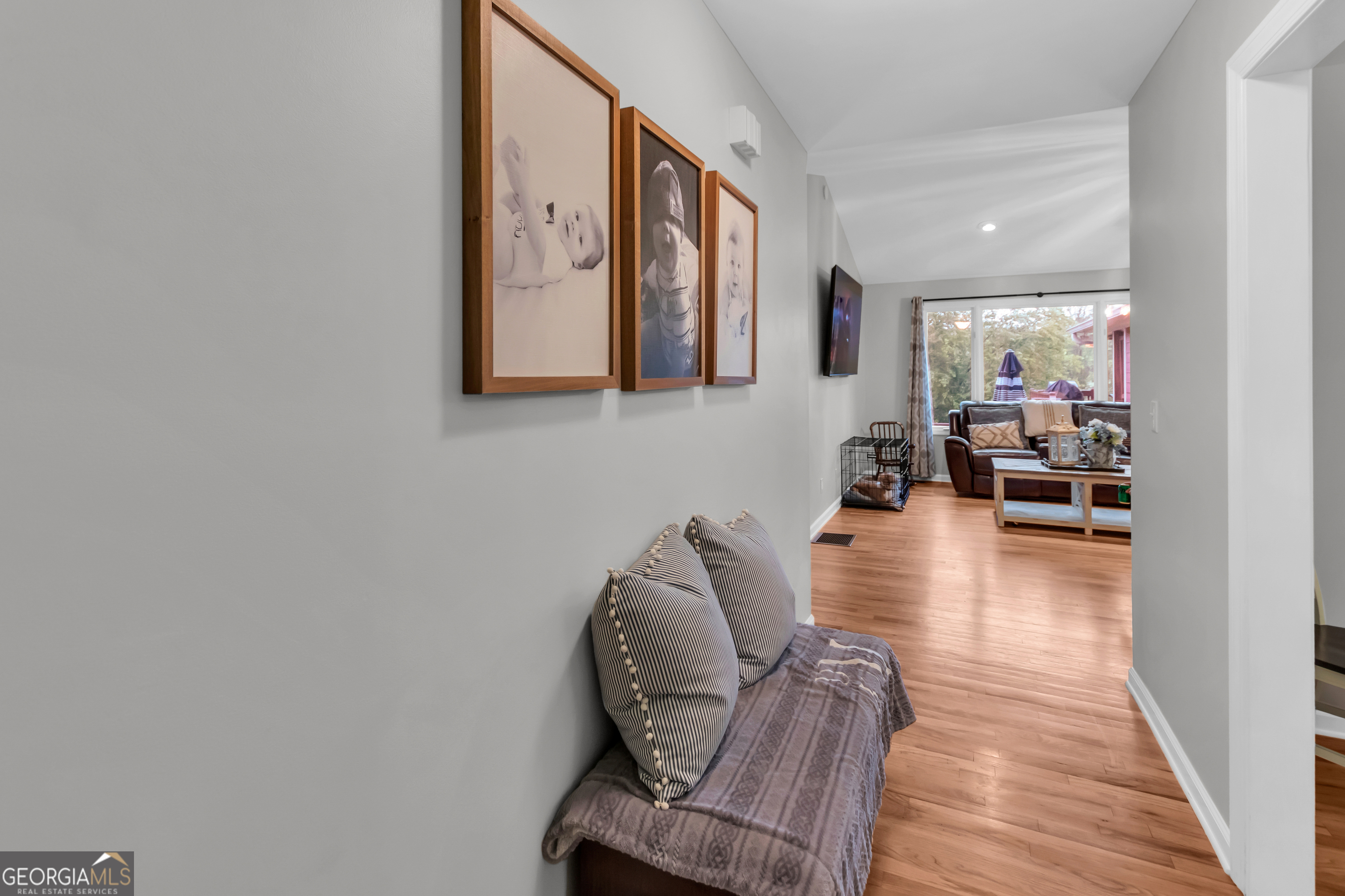 Clarkesville, Georgia 30523, United States, 4 Bedrooms Bedrooms, ,2 BathroomsBathrooms,Residential,Pending,149924