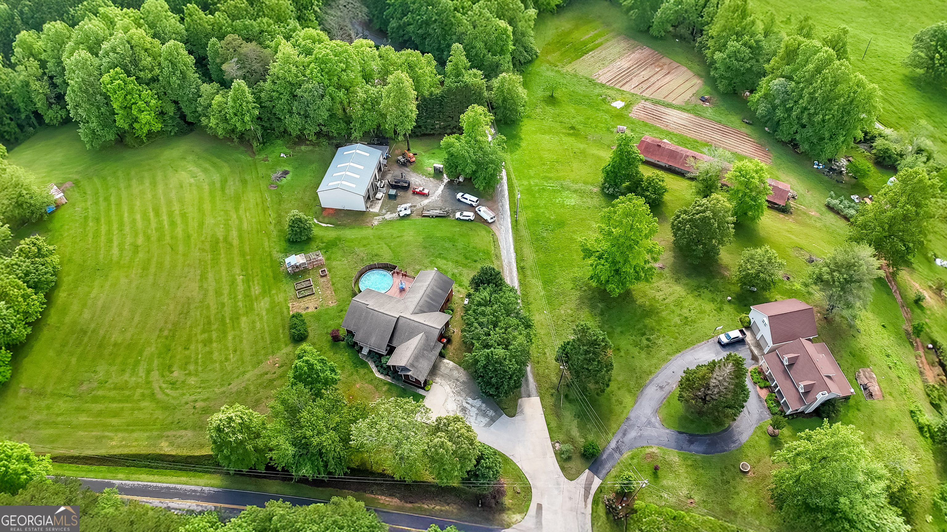 Clarkesville, Georgia 30523, United States, 4 Bedrooms Bedrooms, ,2 BathroomsBathrooms,Residential,Pending,149924