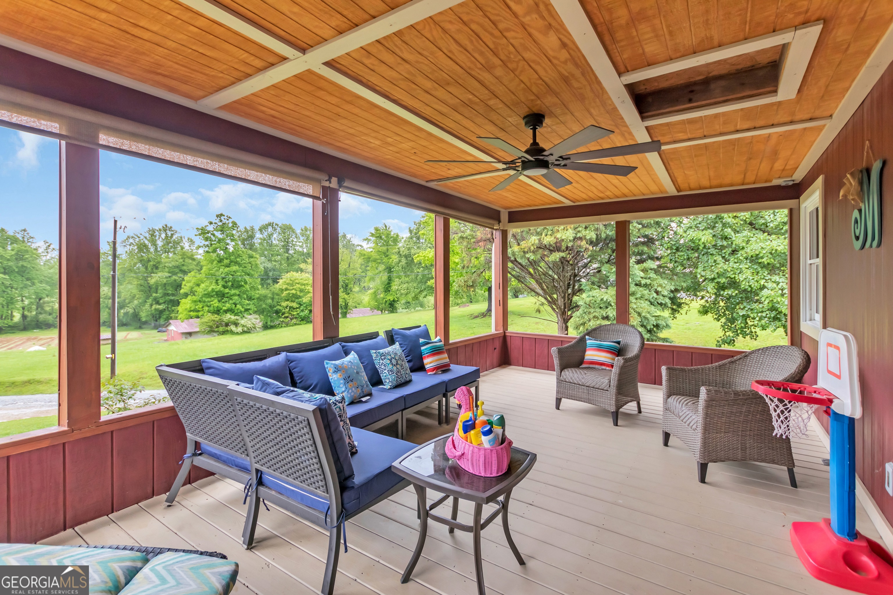 Clarkesville, Georgia 30523, United States, 4 Bedrooms Bedrooms, ,2 BathroomsBathrooms,Residential,Pending,149924