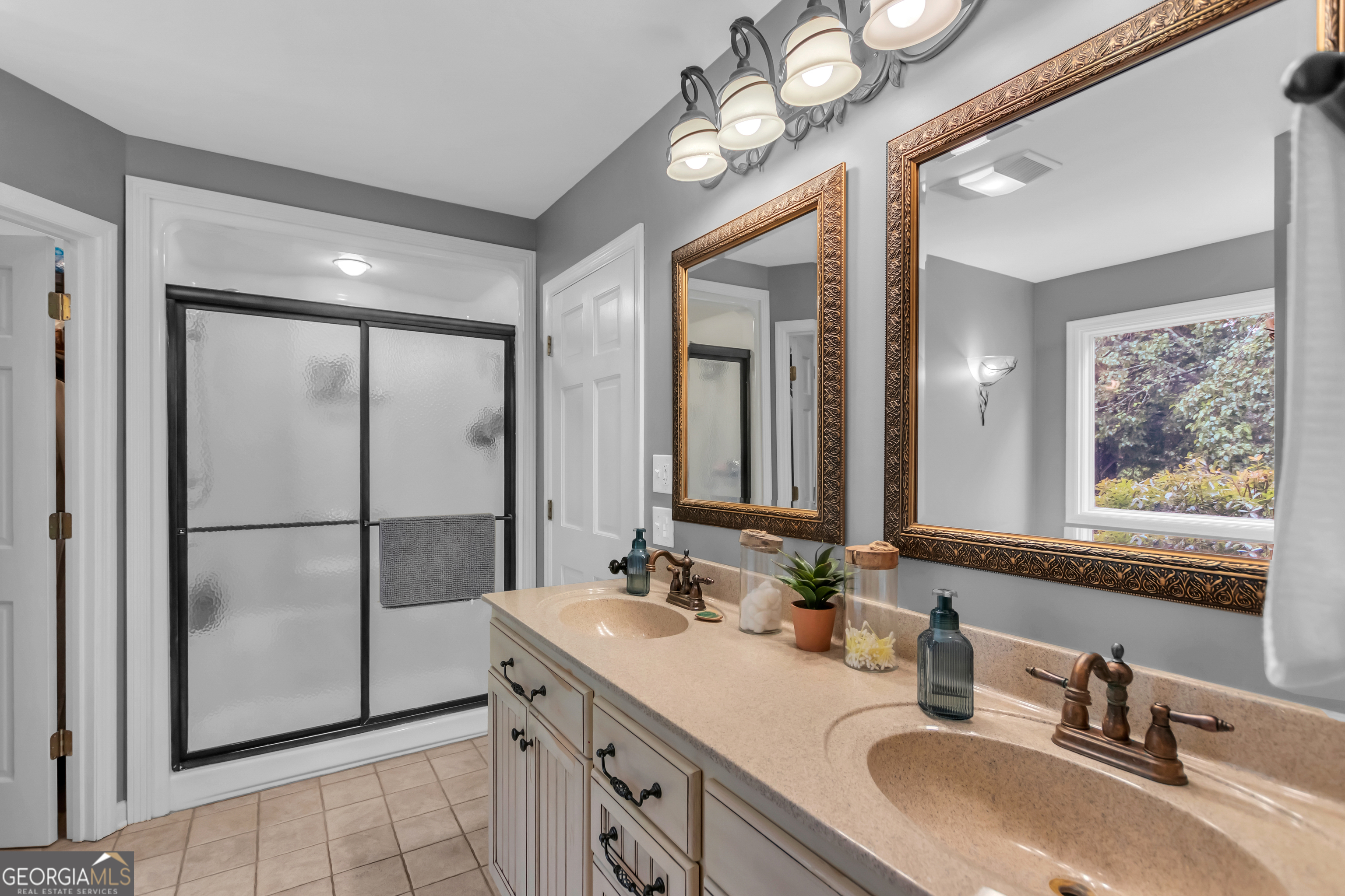 Clarkesville, Georgia 30523, United States, 4 Bedrooms Bedrooms, ,2 BathroomsBathrooms,Residential,Pending,149924