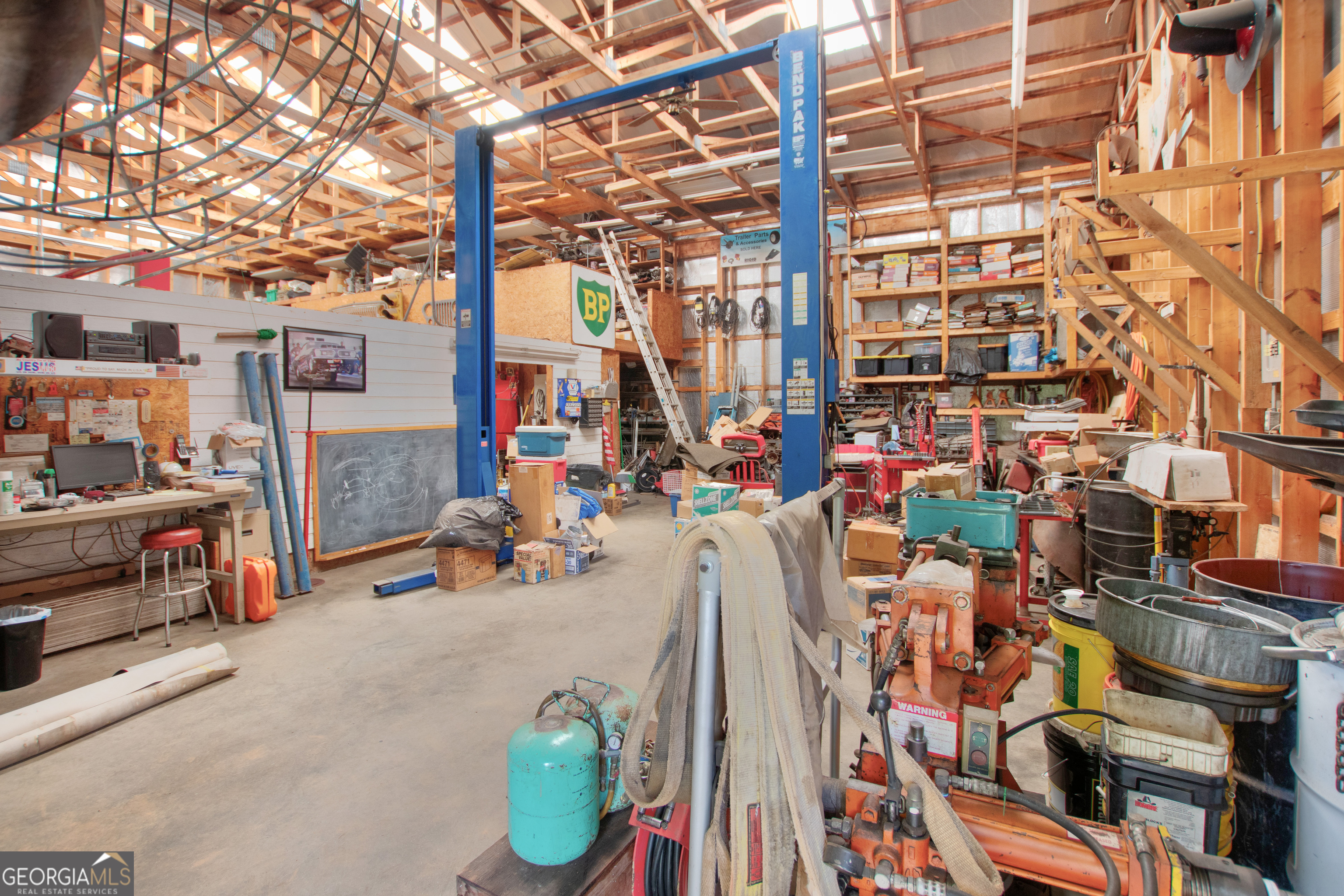 Clarkesville, Georgia 30523, United States, 4 Bedrooms Bedrooms, ,2 BathroomsBathrooms,Residential,Pending,149924