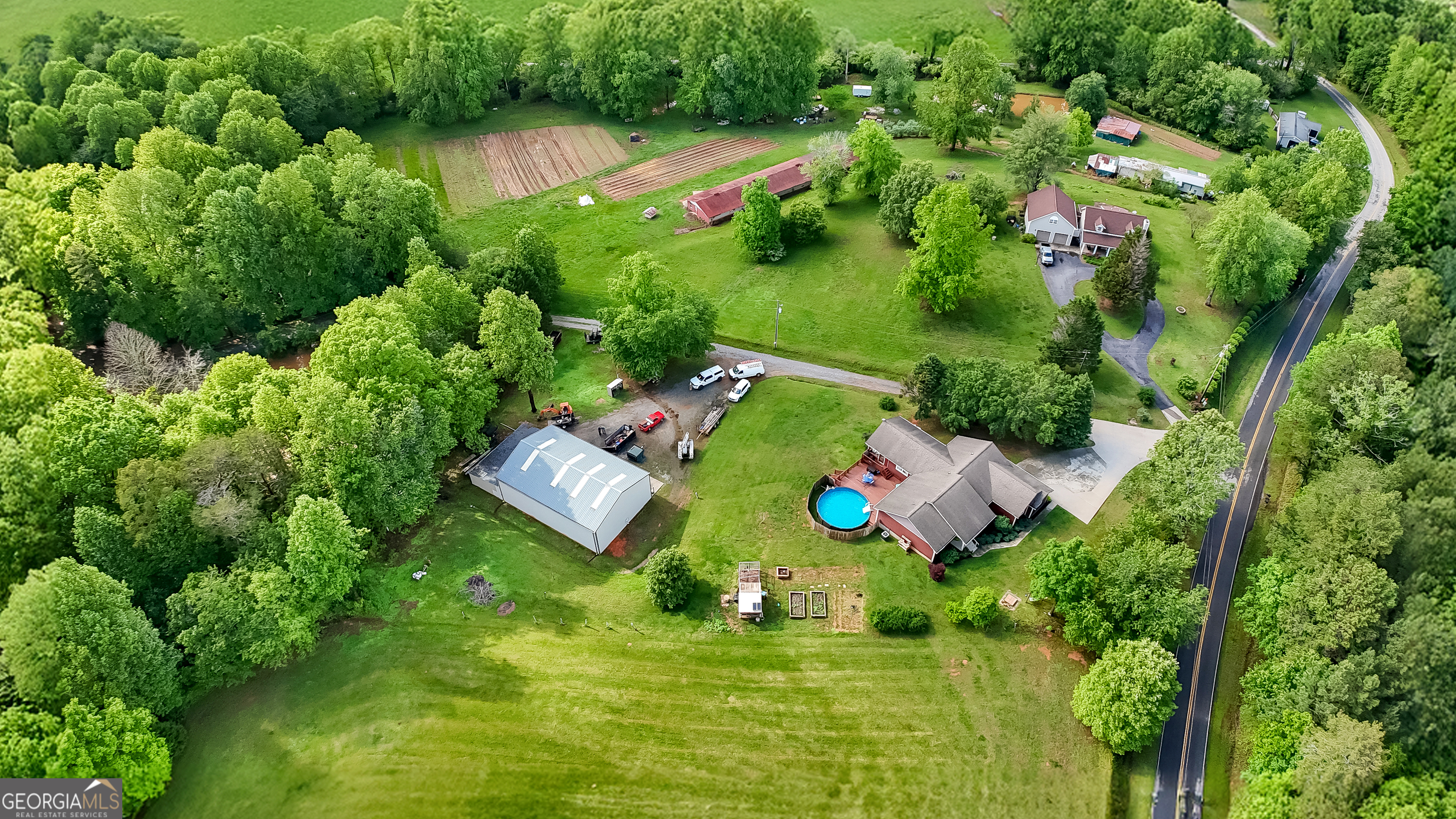 Clarkesville, Georgia 30523, United States, 4 Bedrooms Bedrooms, ,2 BathroomsBathrooms,Residential,Pending,149924