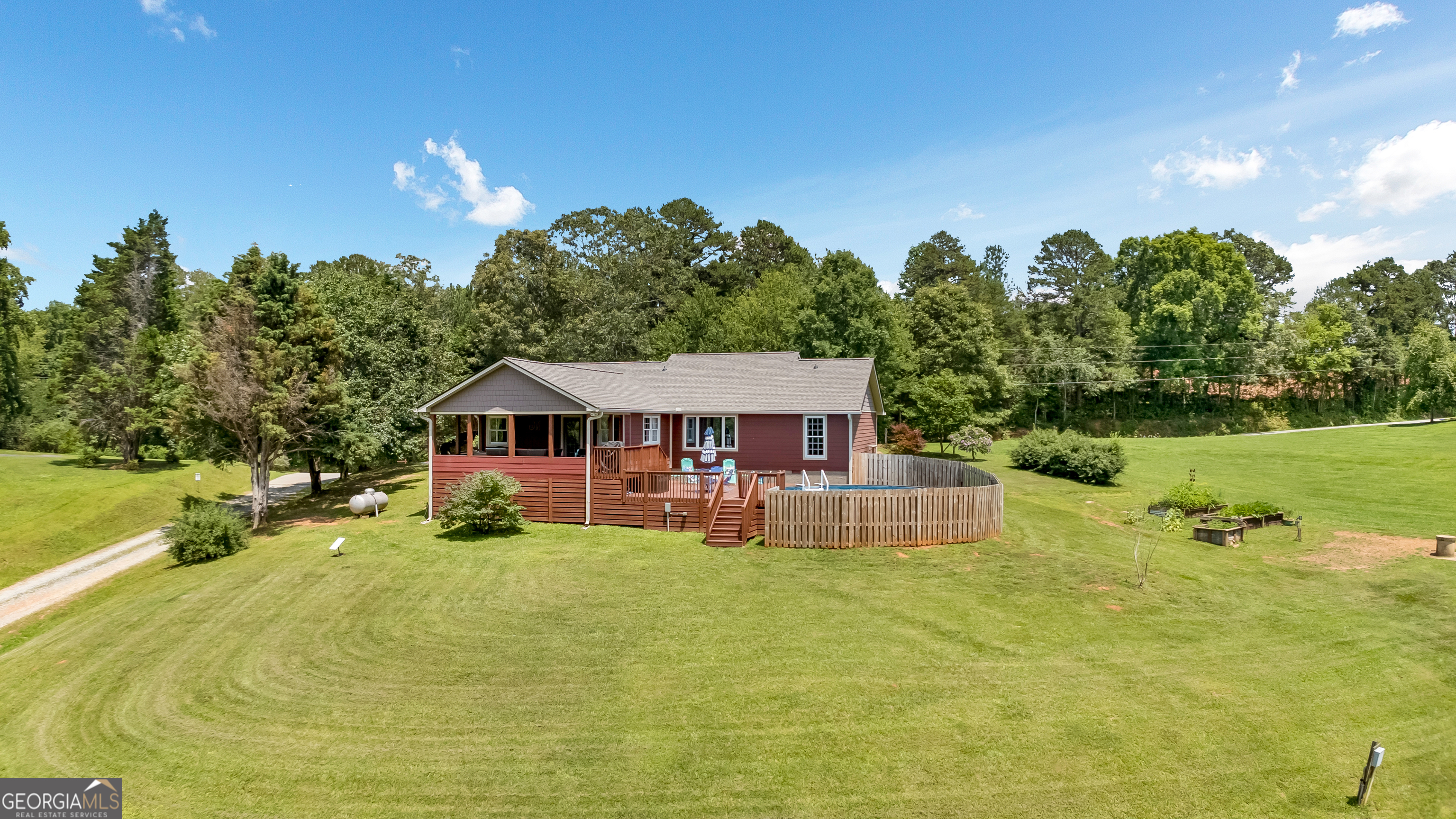 Clarkesville, Georgia 30523, United States, 4 Bedrooms Bedrooms, ,2 BathroomsBathrooms,Residential,Pending,149924