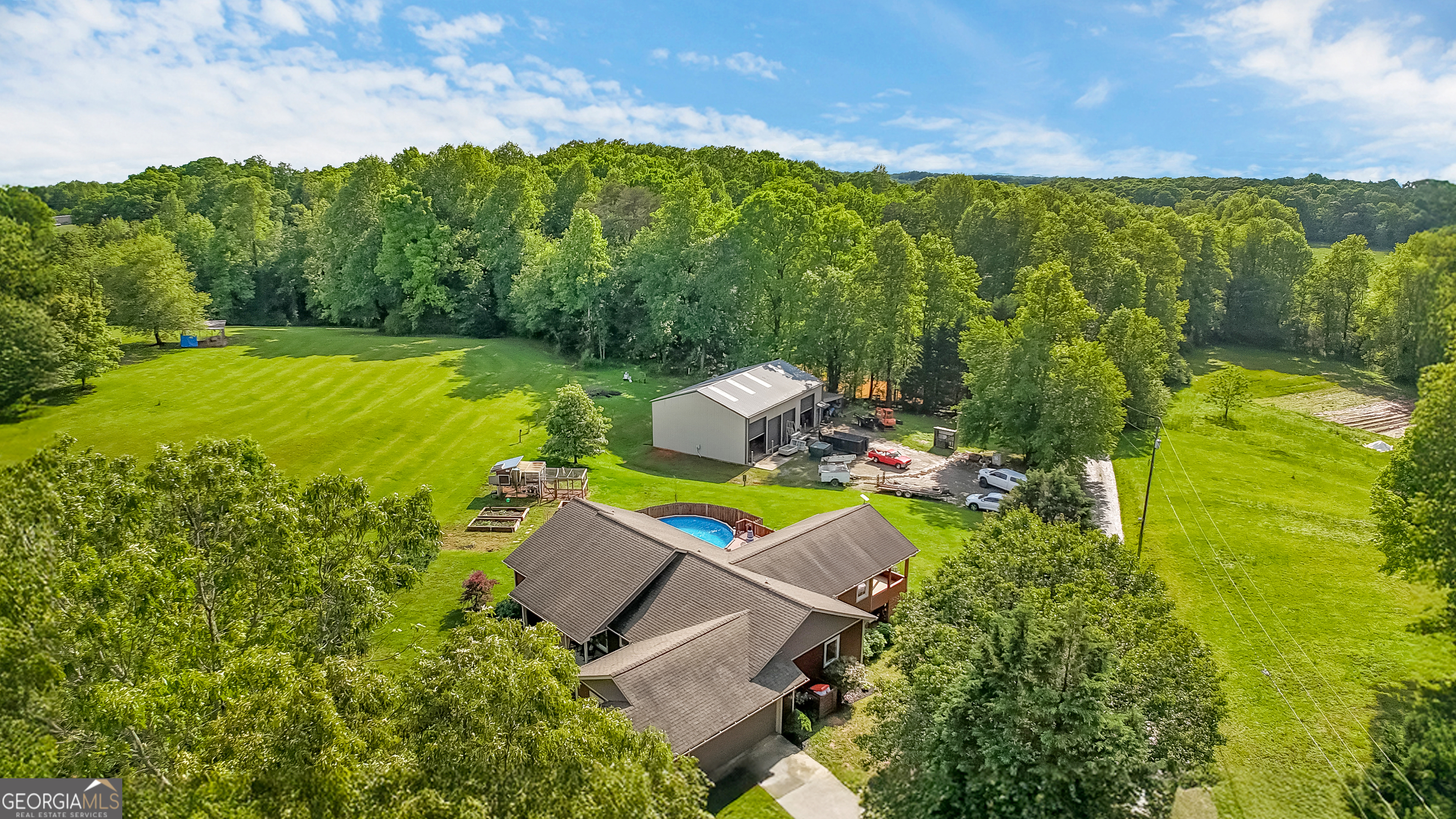 Clarkesville, Georgia 30523, United States, 4 Bedrooms Bedrooms, ,2 BathroomsBathrooms,Residential,Pending,149924