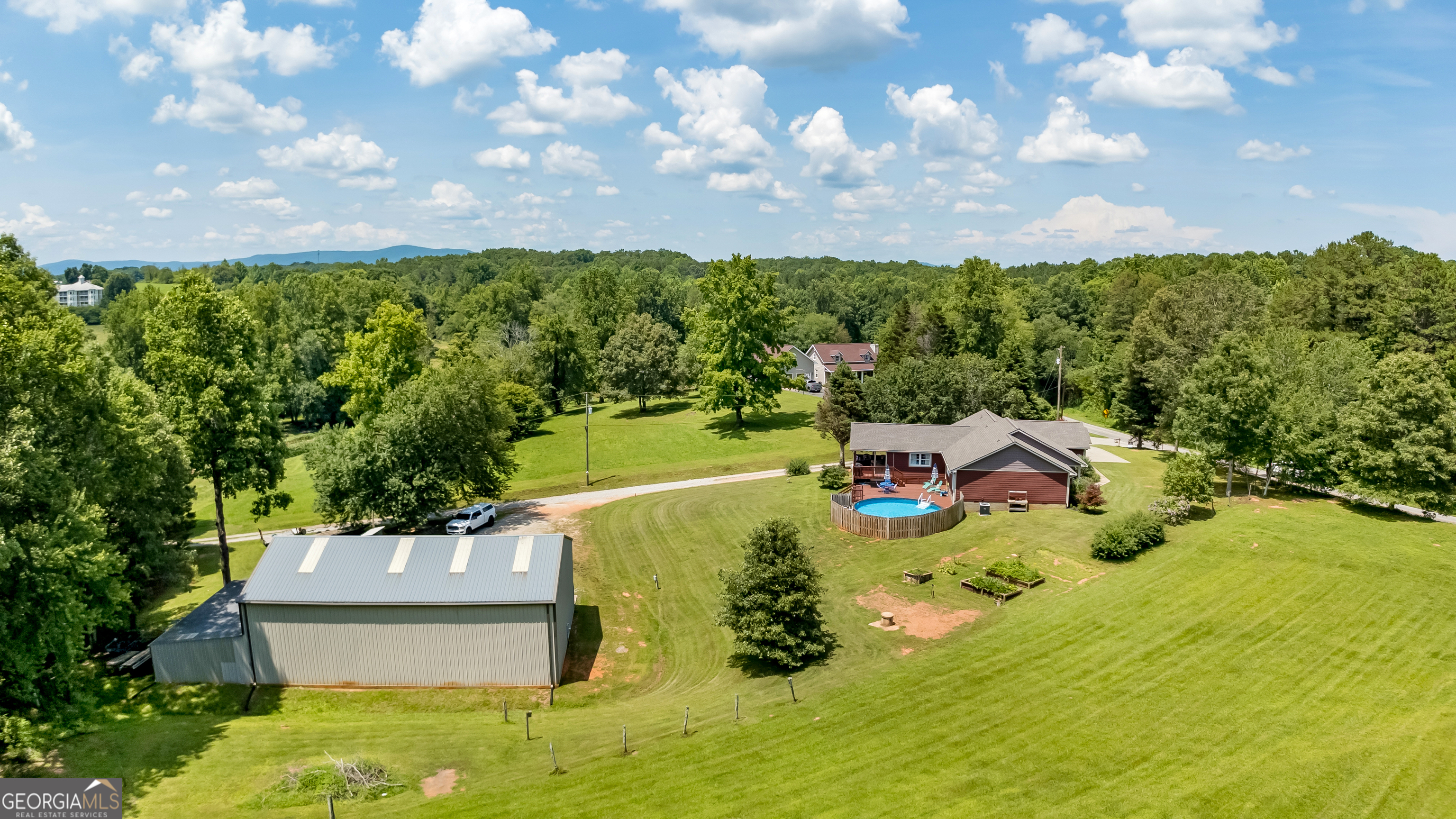 Clarkesville, Georgia 30523, United States, 4 Bedrooms Bedrooms, ,2 BathroomsBathrooms,Residential,Pending,149924