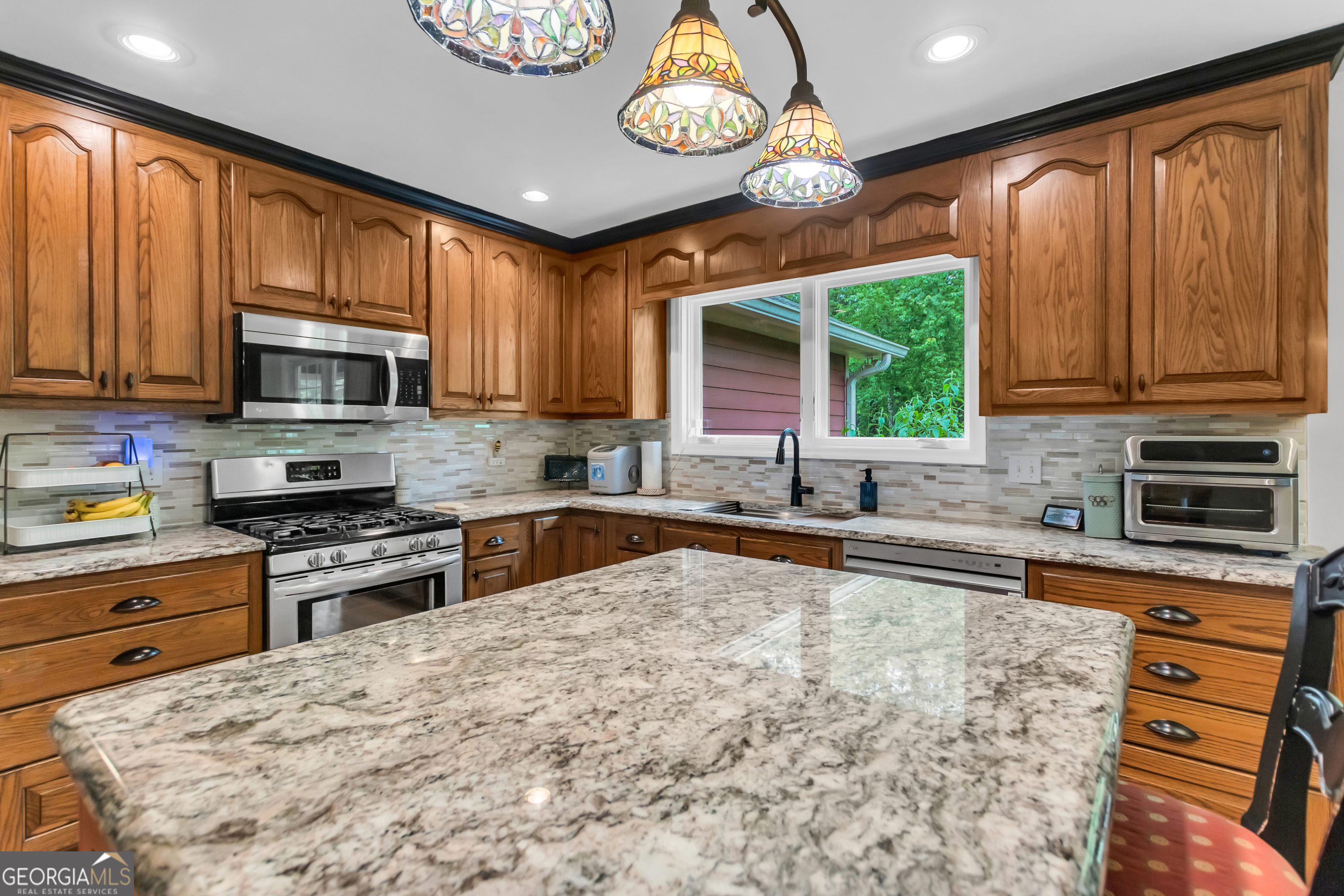 Clarkesville, Georgia 30523, United States, 4 Bedrooms Bedrooms, ,2 BathroomsBathrooms,Residential,Pending,149924