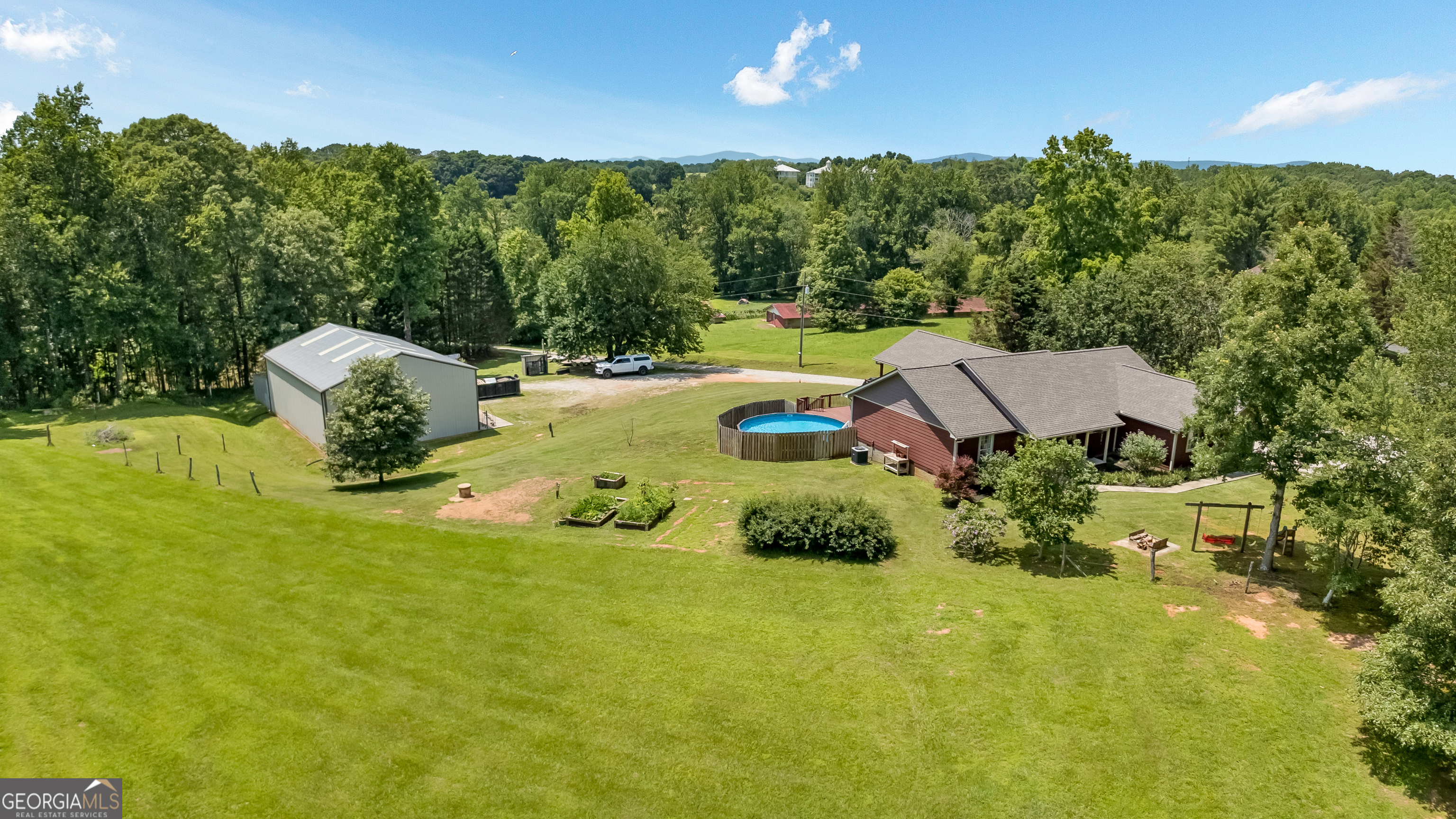 Clarkesville, Georgia 30523, United States, 4 Bedrooms Bedrooms, ,2 BathroomsBathrooms,Residential,Pending,149924