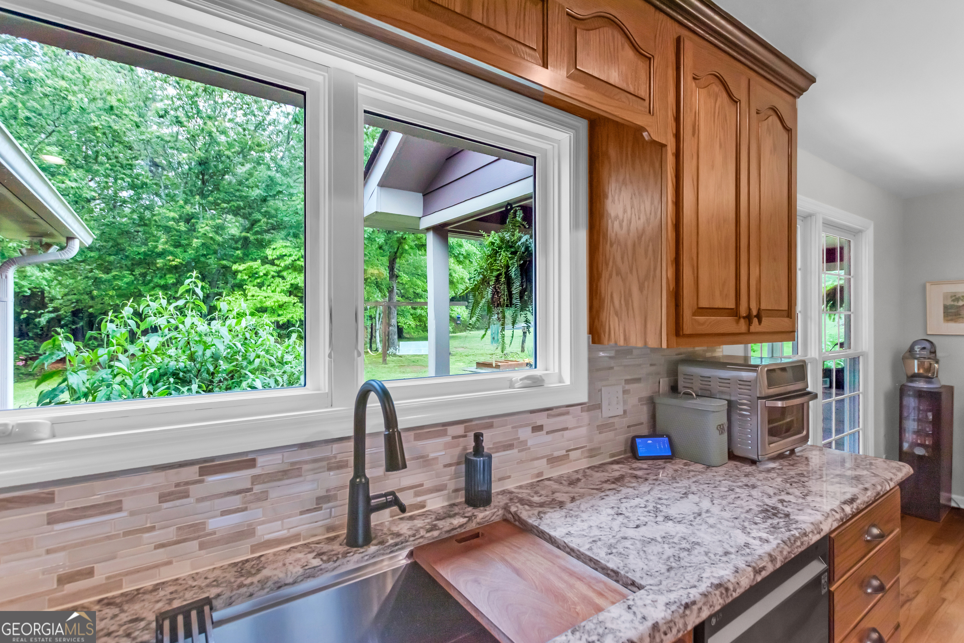 Clarkesville, Georgia 30523, United States, 4 Bedrooms Bedrooms, ,2 BathroomsBathrooms,Residential,Pending,149924