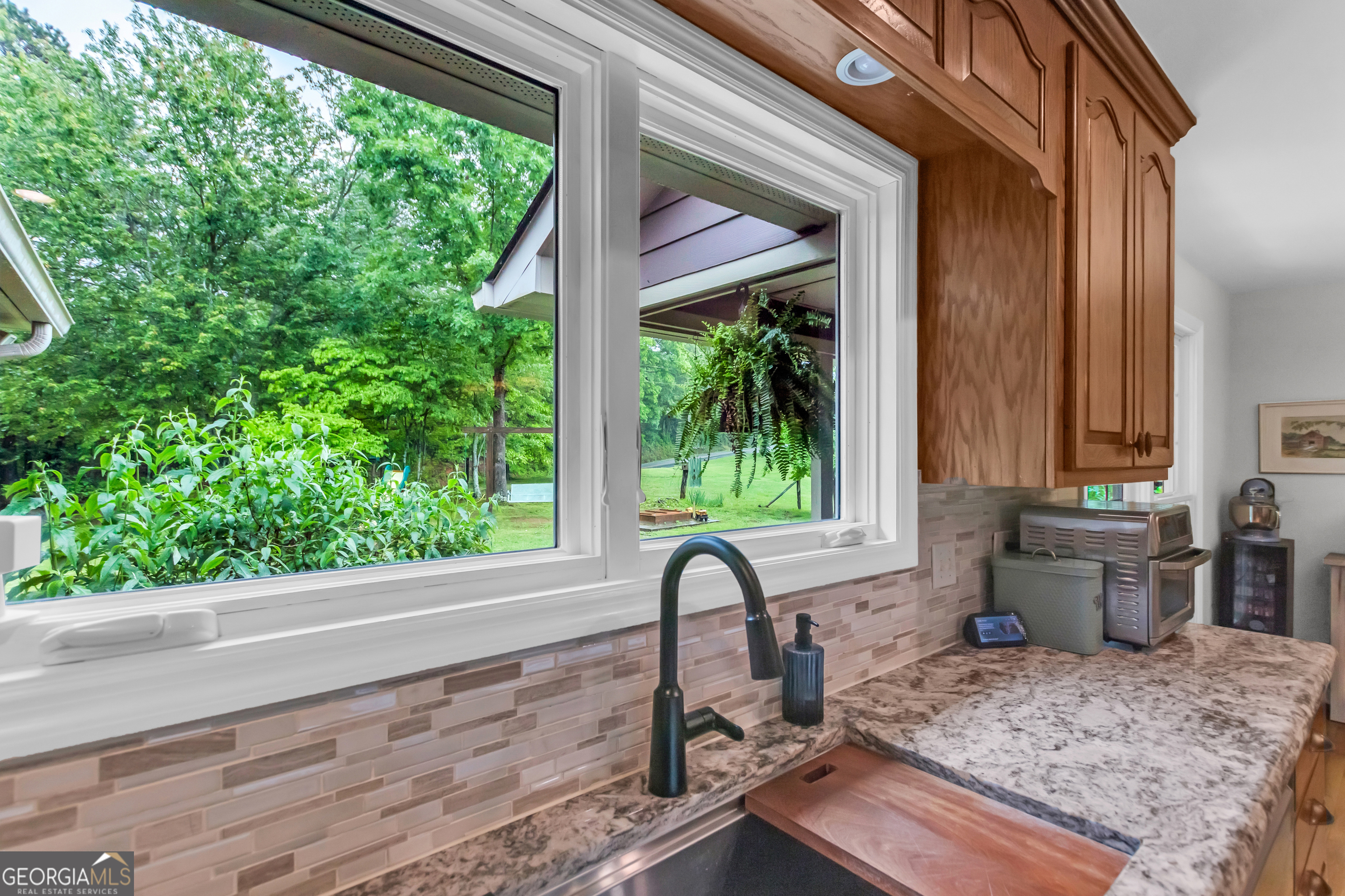 Clarkesville, Georgia 30523, United States, 4 Bedrooms Bedrooms, ,2 BathroomsBathrooms,Residential,Pending,149924