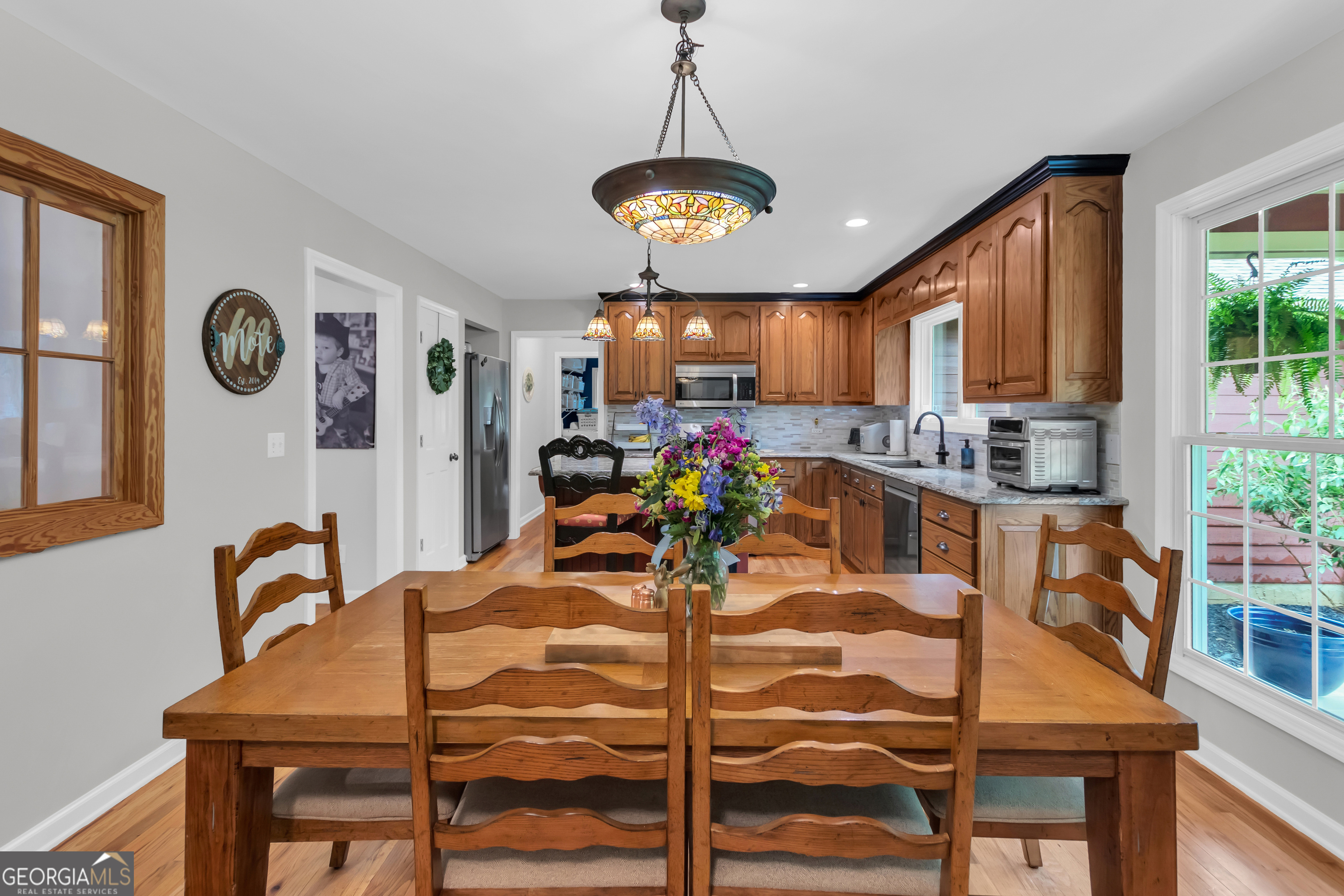 Clarkesville, Georgia 30523, United States, 4 Bedrooms Bedrooms, ,2 BathroomsBathrooms,Residential,Pending,149924