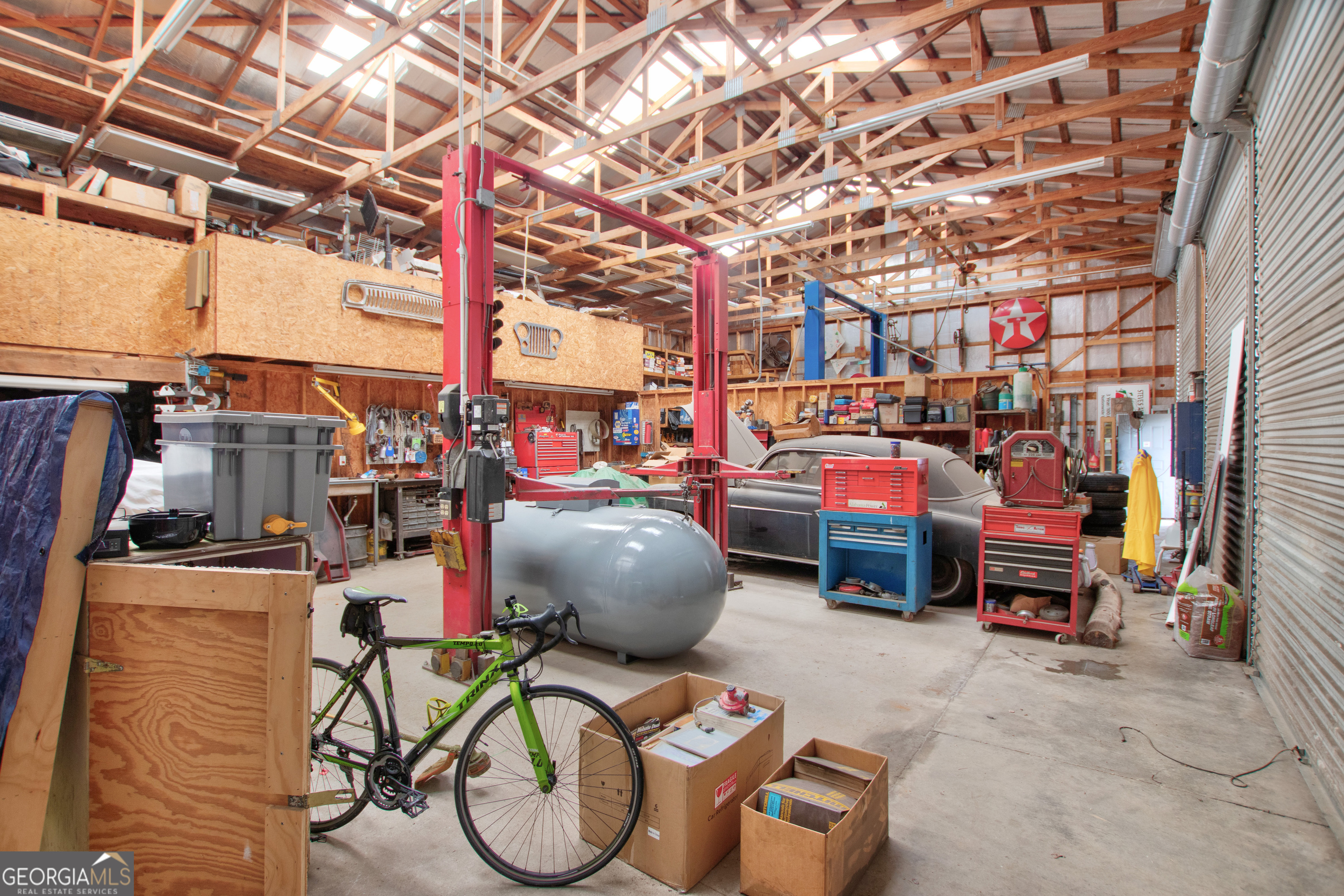 Clarkesville, Georgia 30523, United States, 4 Bedrooms Bedrooms, ,2 BathroomsBathrooms,Residential,Pending,149924