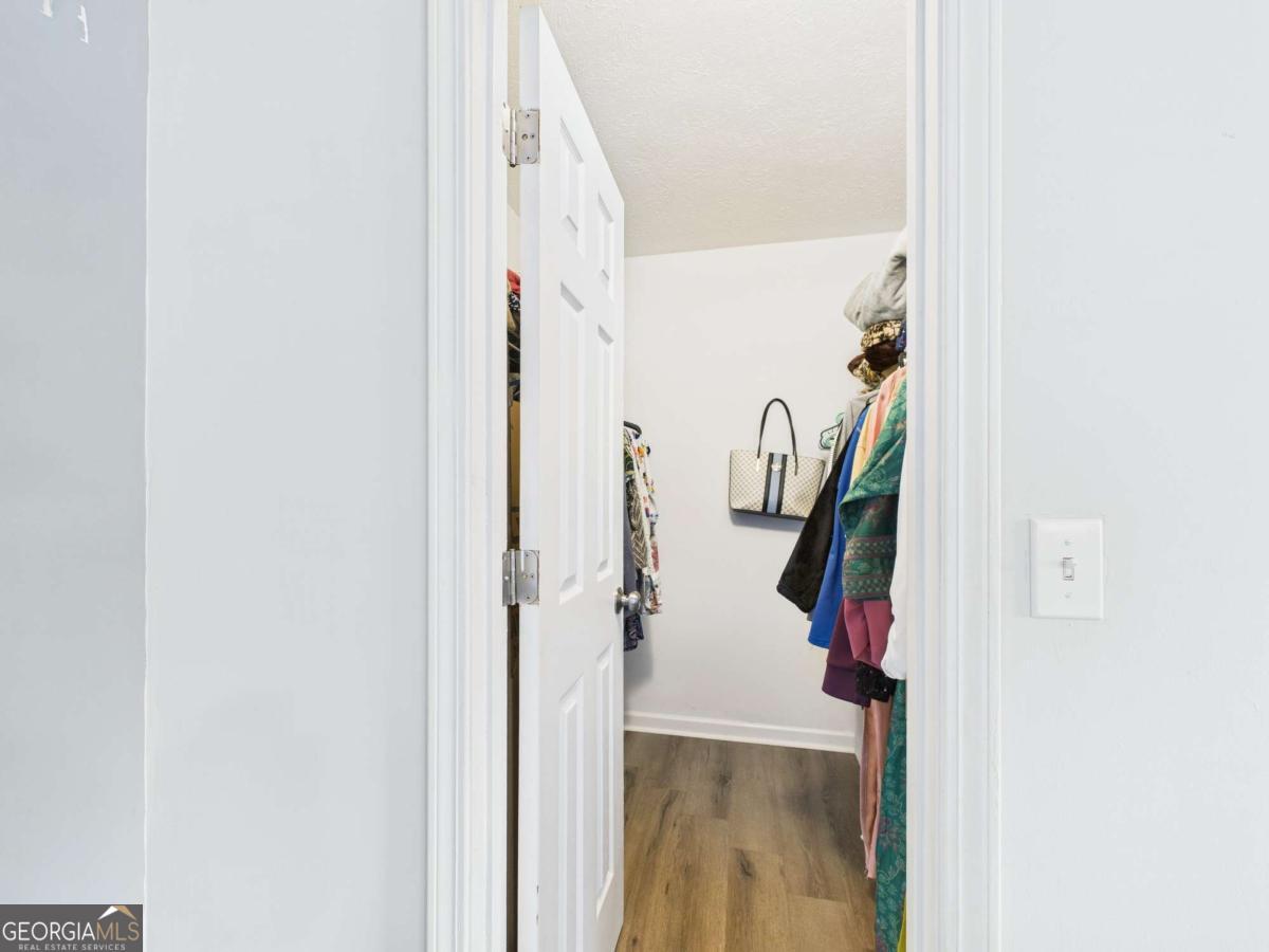 Colony Glen - Residential Lease