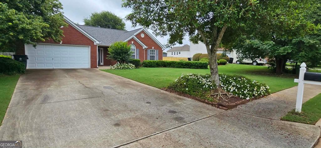 Photo of 3008 Lincoln Log Way, McDonough, GA 30252 (MLS # 10770940)
