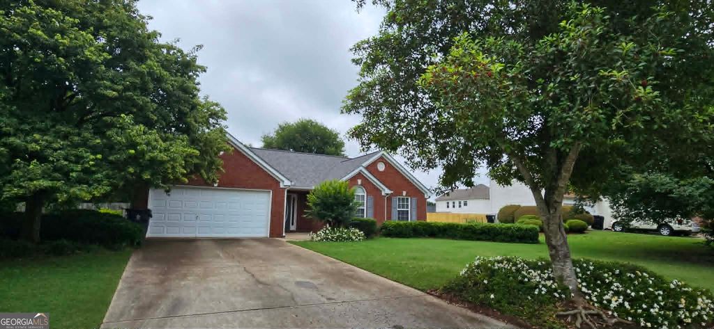 Photo of 3008 Lincoln Log Way, McDonough, GA 30252 (MLS # 10770940)