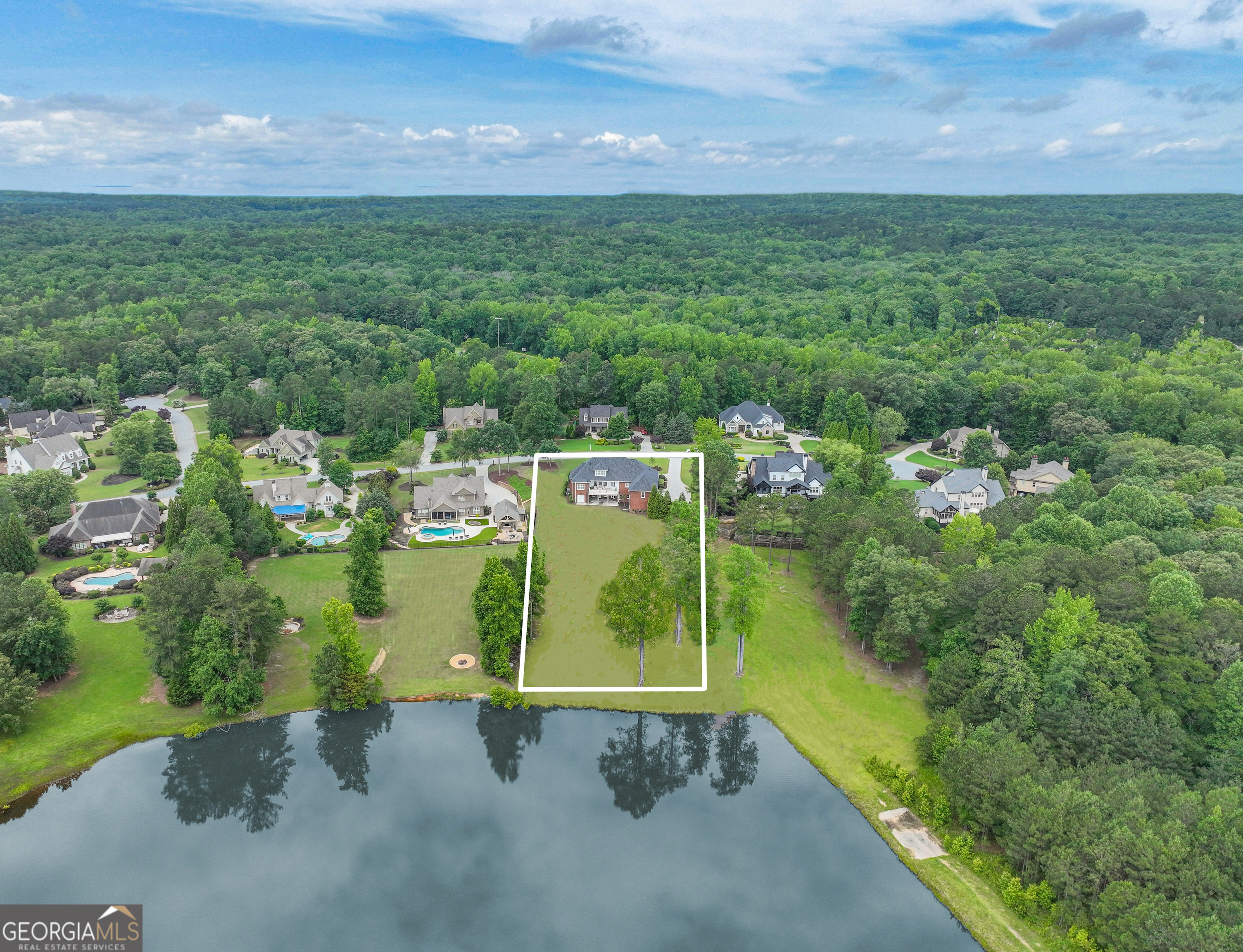 Sharpsburg, Georgia 30277, United States, 5 Bedrooms Bedrooms, ,5 BathroomsBathrooms,Residential,Active,165828