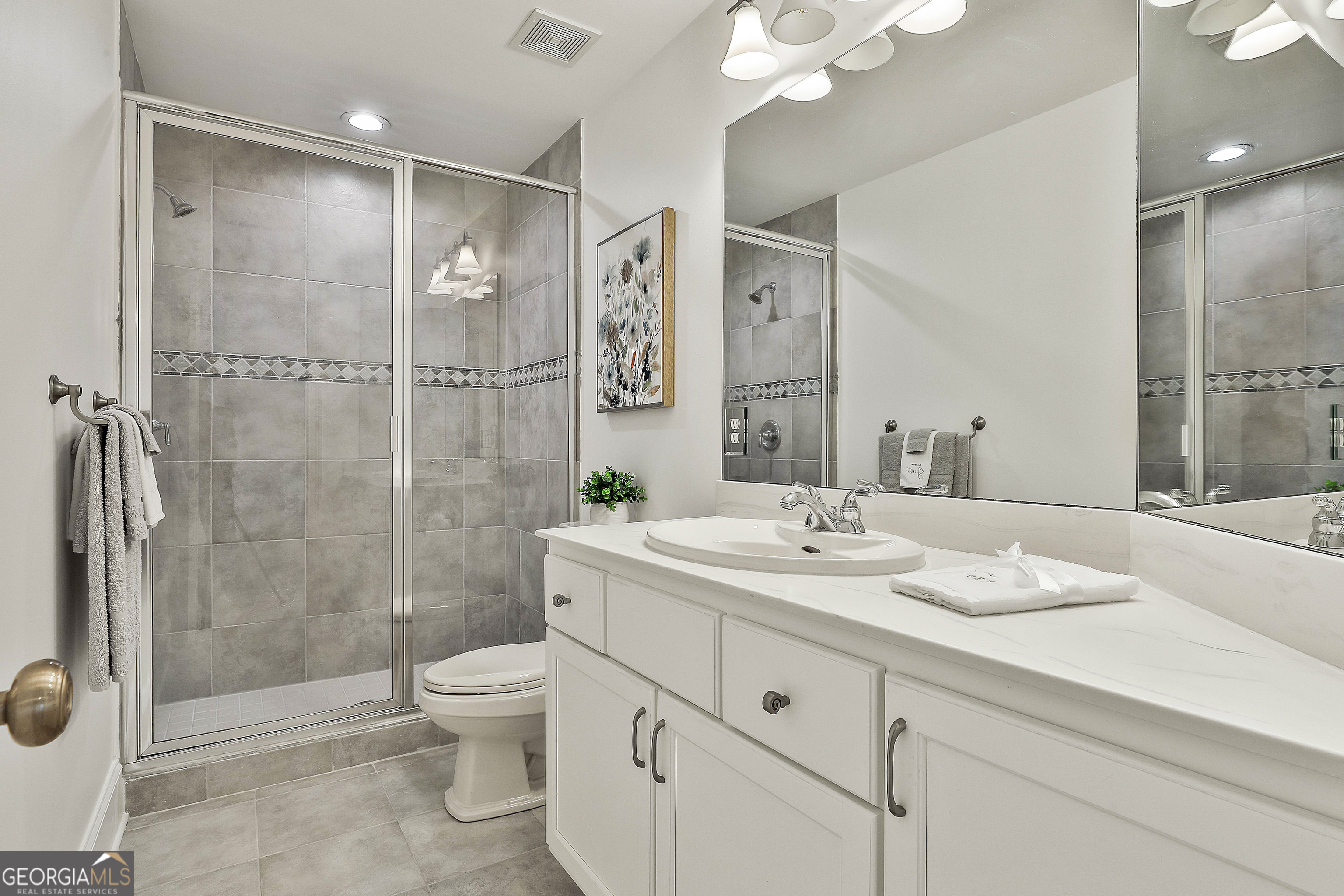 Sharpsburg, Georgia 30277, United States, 5 Bedrooms Bedrooms, ,5 BathroomsBathrooms,Residential,Active,165828