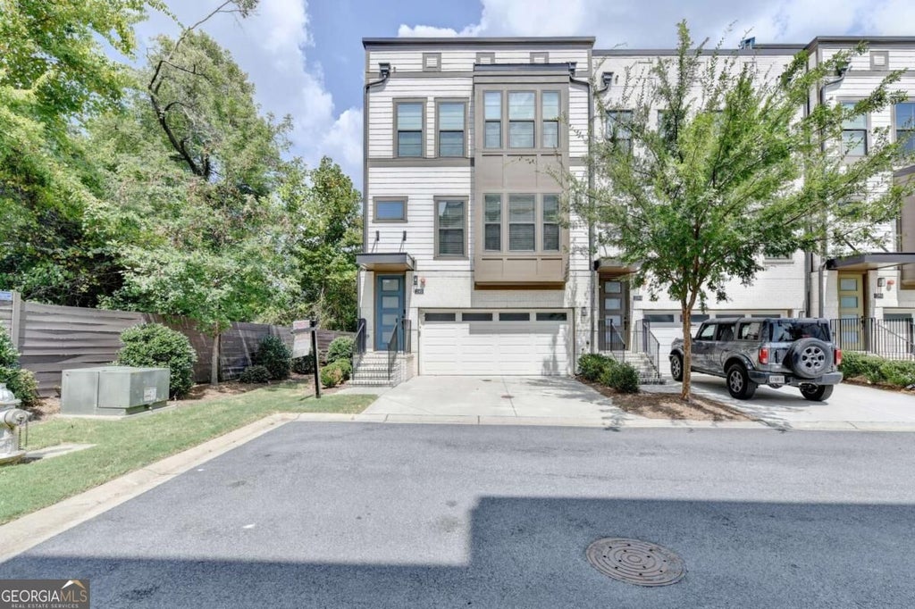 Photo of 1142 NW Ansel Lane, Atlanta, GA 30318 (MLS # 10875550)