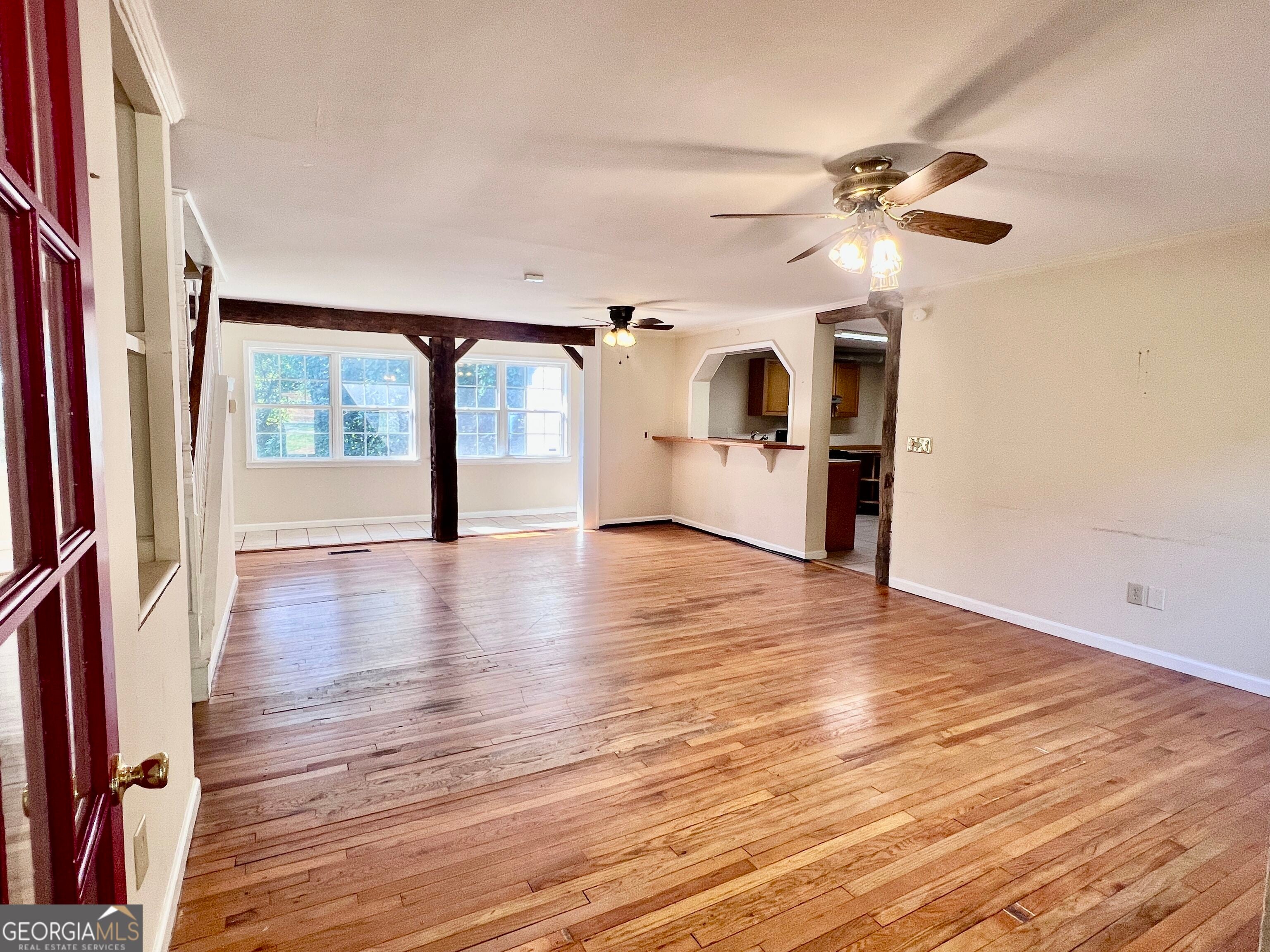 112 Cherry LN