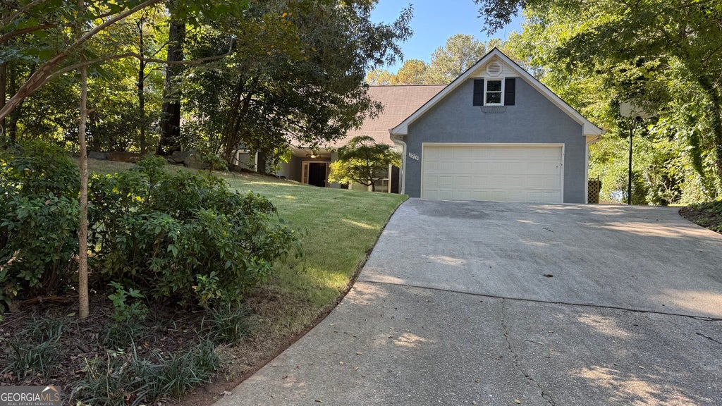 Photo of 2970 Heather Stone Way, Lawrenceville, GA 30043 (MLS # 10872470)