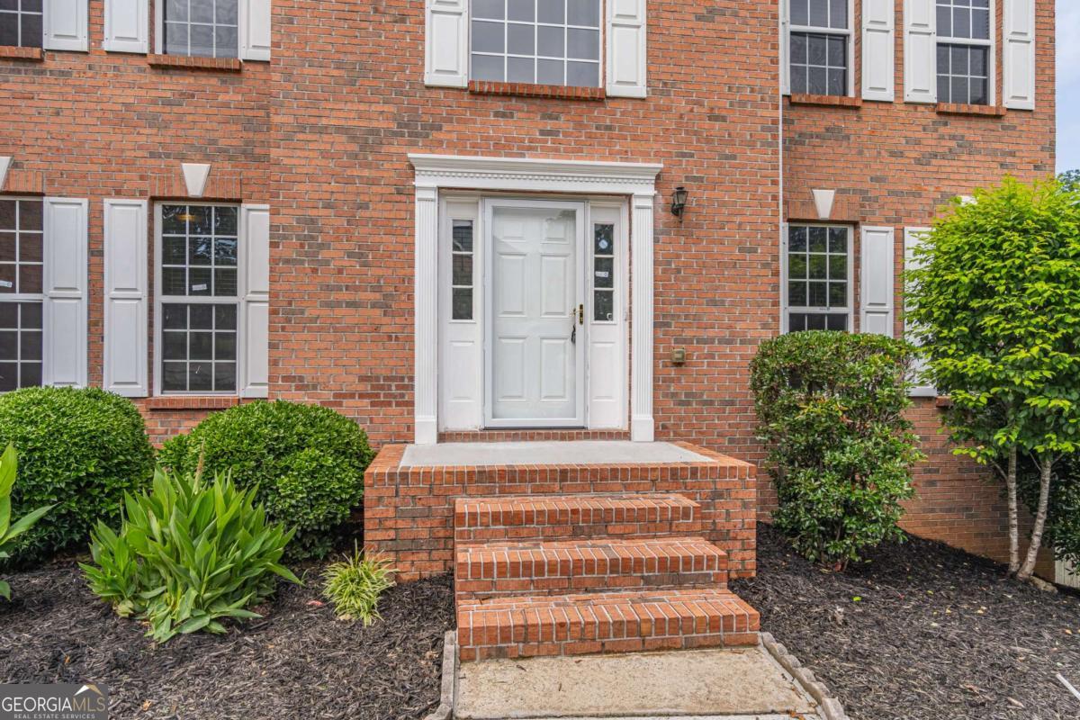 1241 Hogan Ridge CT