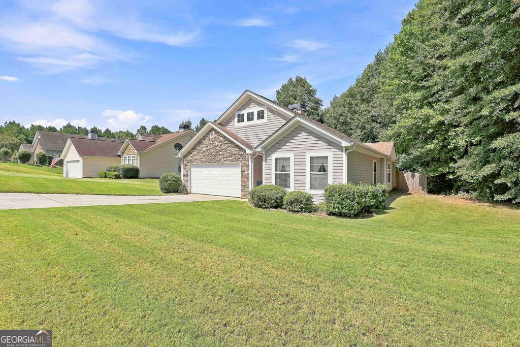 Photo of 118 Meadowbrook Lane, Grantville, GA 30220 (MLS # 10827939)