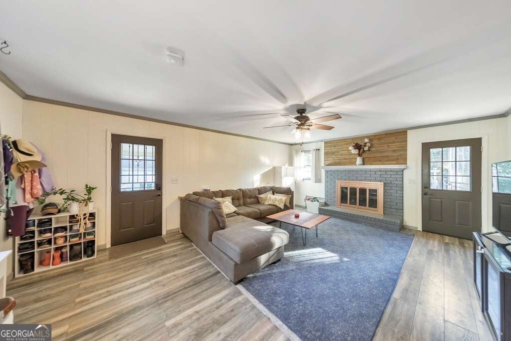 1648 Lancaster DR