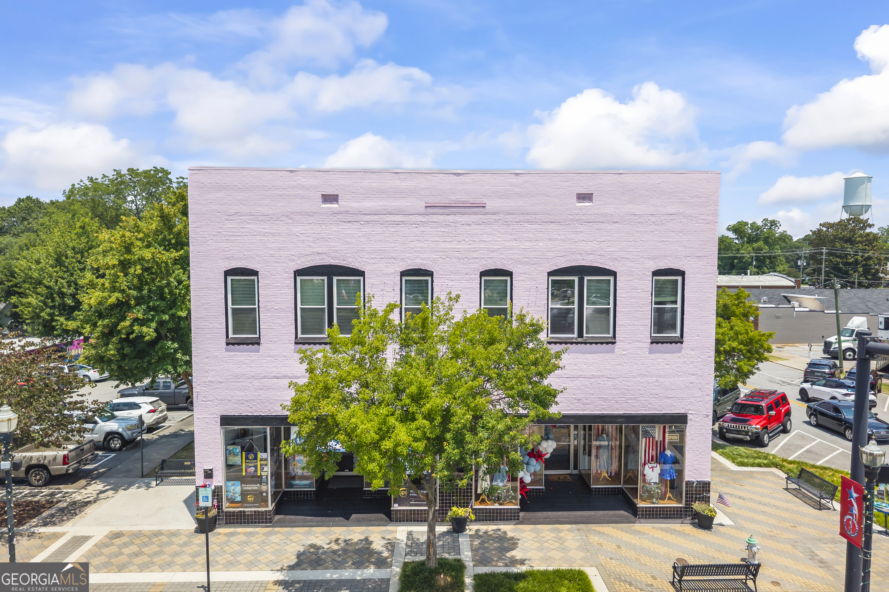 150 W Franklin ST