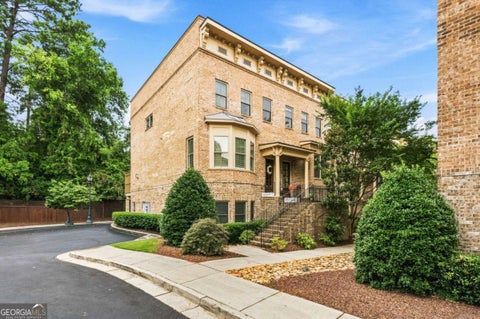 Photo of 519 Ansley Circle NE, Atlanta, GA 30324 (MLS # 10799869)