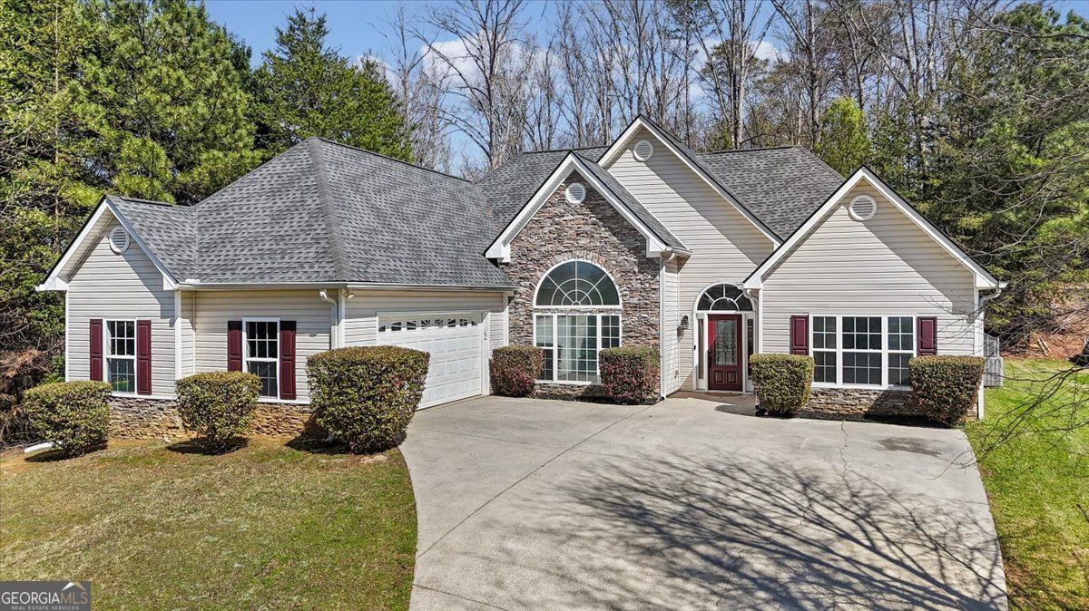 25 Cherokee Hills DR