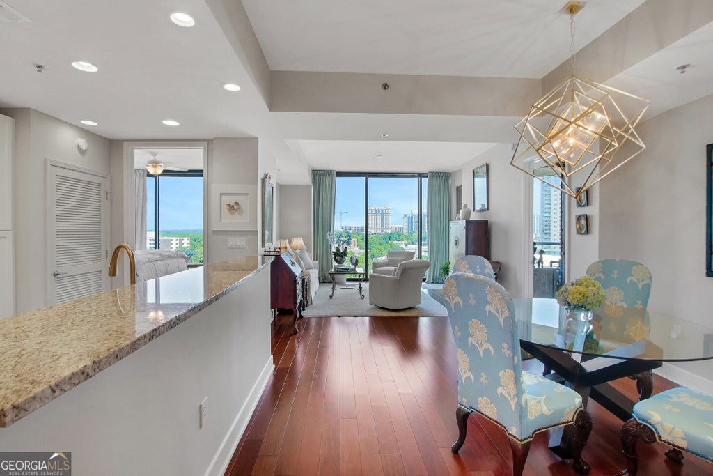 Photo of 2795 Peachtree Road NE #1205, Atlanta, GA 30305 (MLS # 10837717)