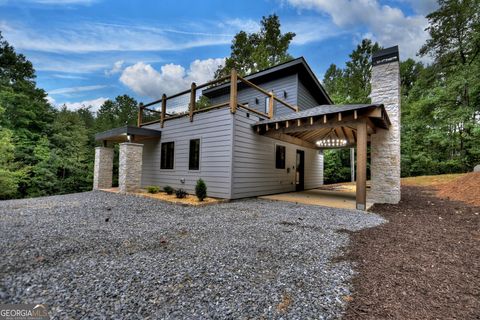 A home in Mccaysville