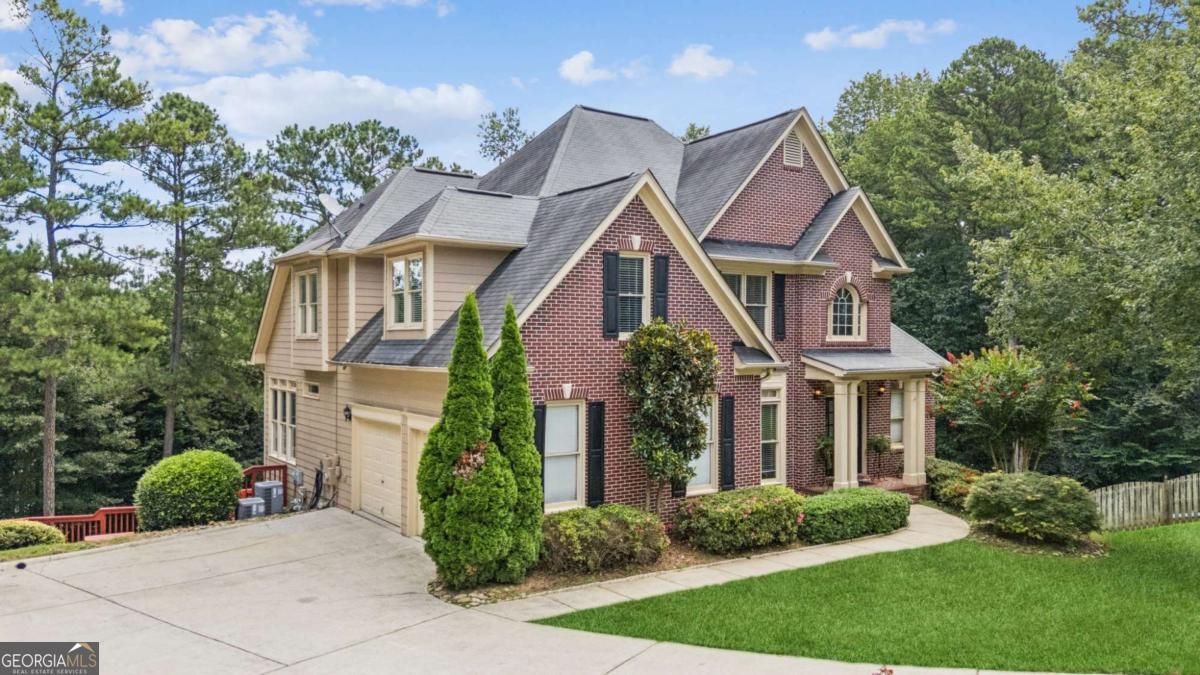 933 White Aster CT