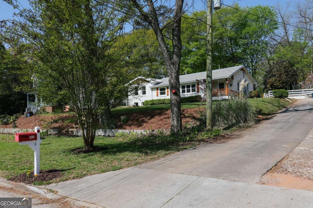 Photo of 200 The Plz, Athens, GA 30606 (MLS # 10729458)