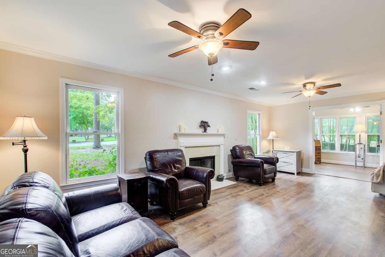 1870 SHADY CREEK LN