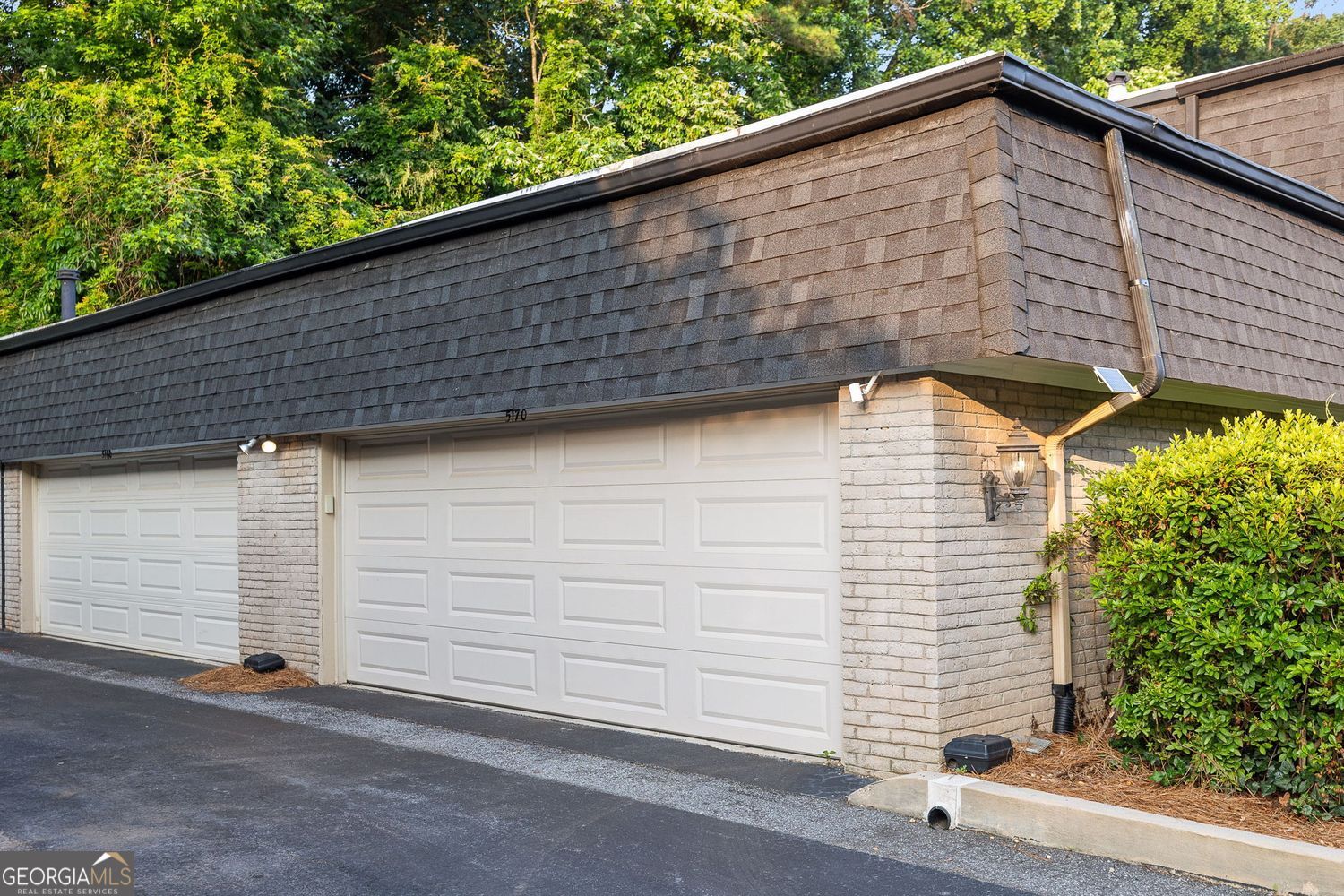 Sandy Springs, Georgia 30342, United States, 2 Bedrooms Bedrooms, ,3 BathroomsBathrooms,Residential,Active,148689