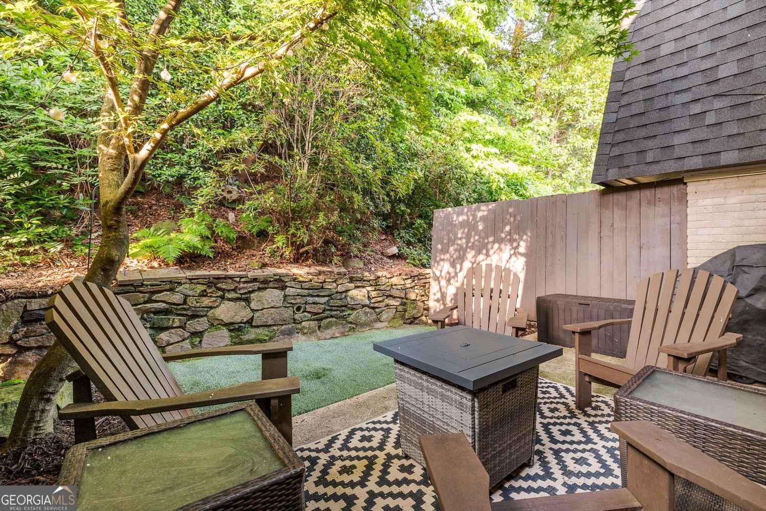 Sandy Springs, Georgia 30342, United States, 2 Bedrooms Bedrooms, ,3 BathroomsBathrooms,Residential,Active,148689