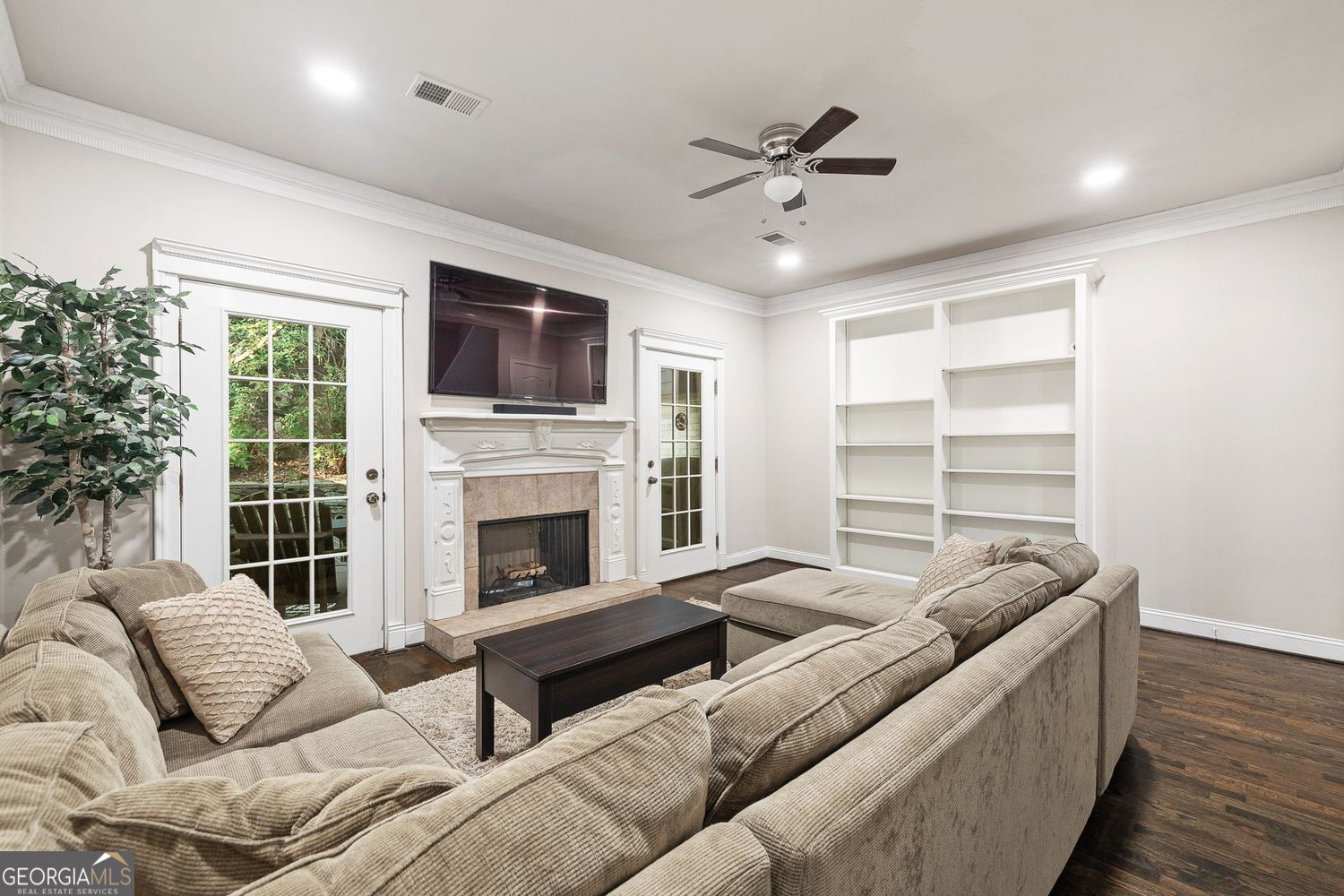 Sandy Springs, Georgia 30342, United States, 2 Bedrooms Bedrooms, ,3 BathroomsBathrooms,Residential,Active,148689