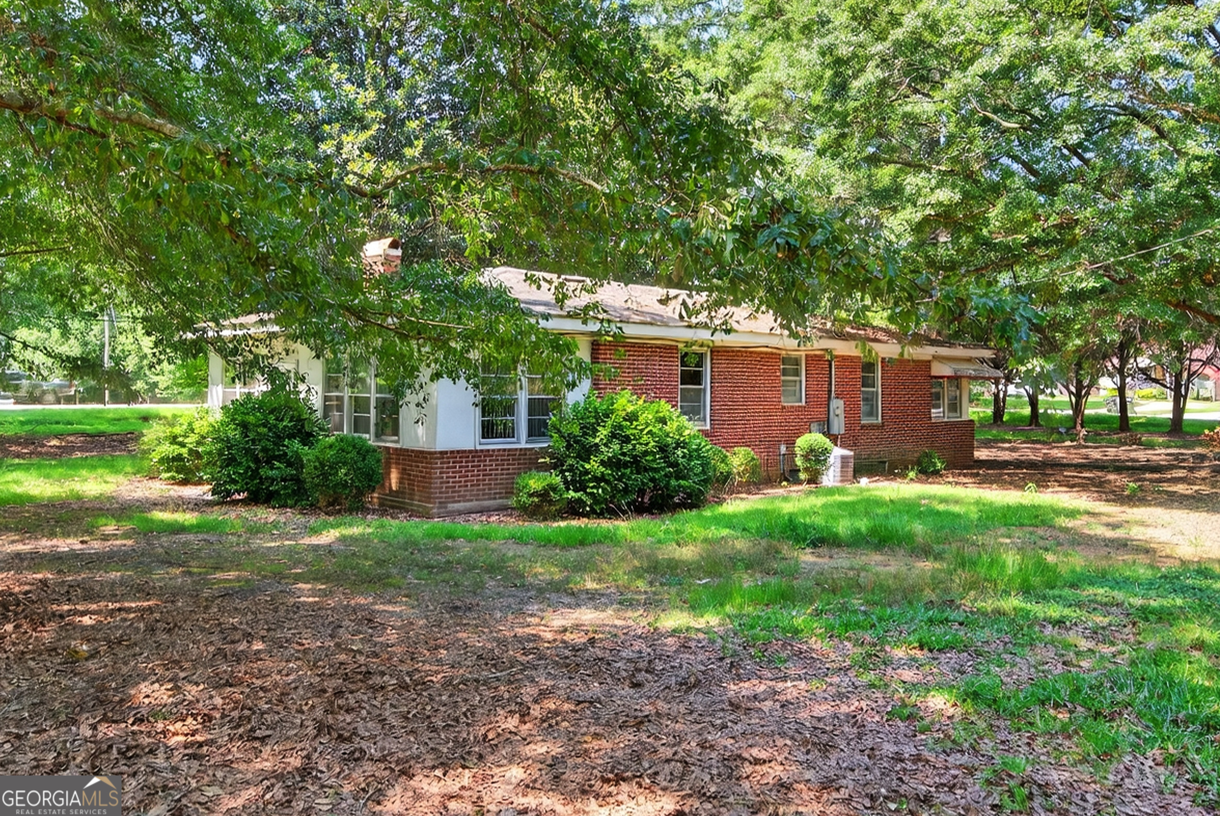 2850 cherokee RD