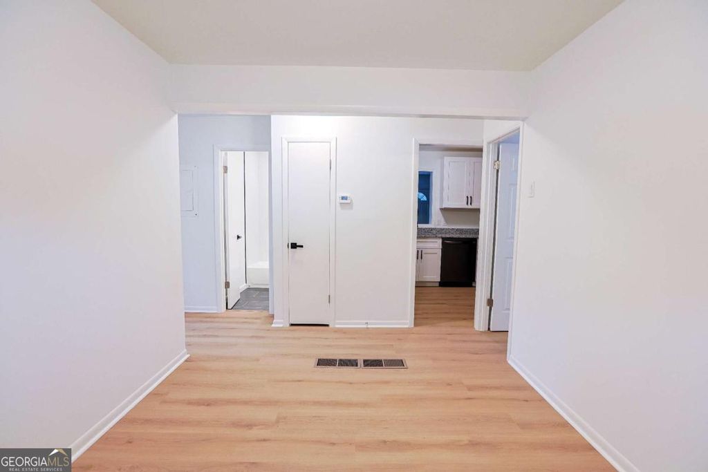 Photo of 252 Whitworth Drive SW, Atlanta, GA 30331 (MLS # 10772105)