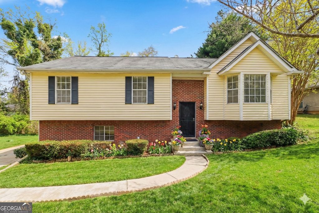 Photo of 6811 Edmonton Court, Lithonia, GA 30058 (MLS # 10703963)